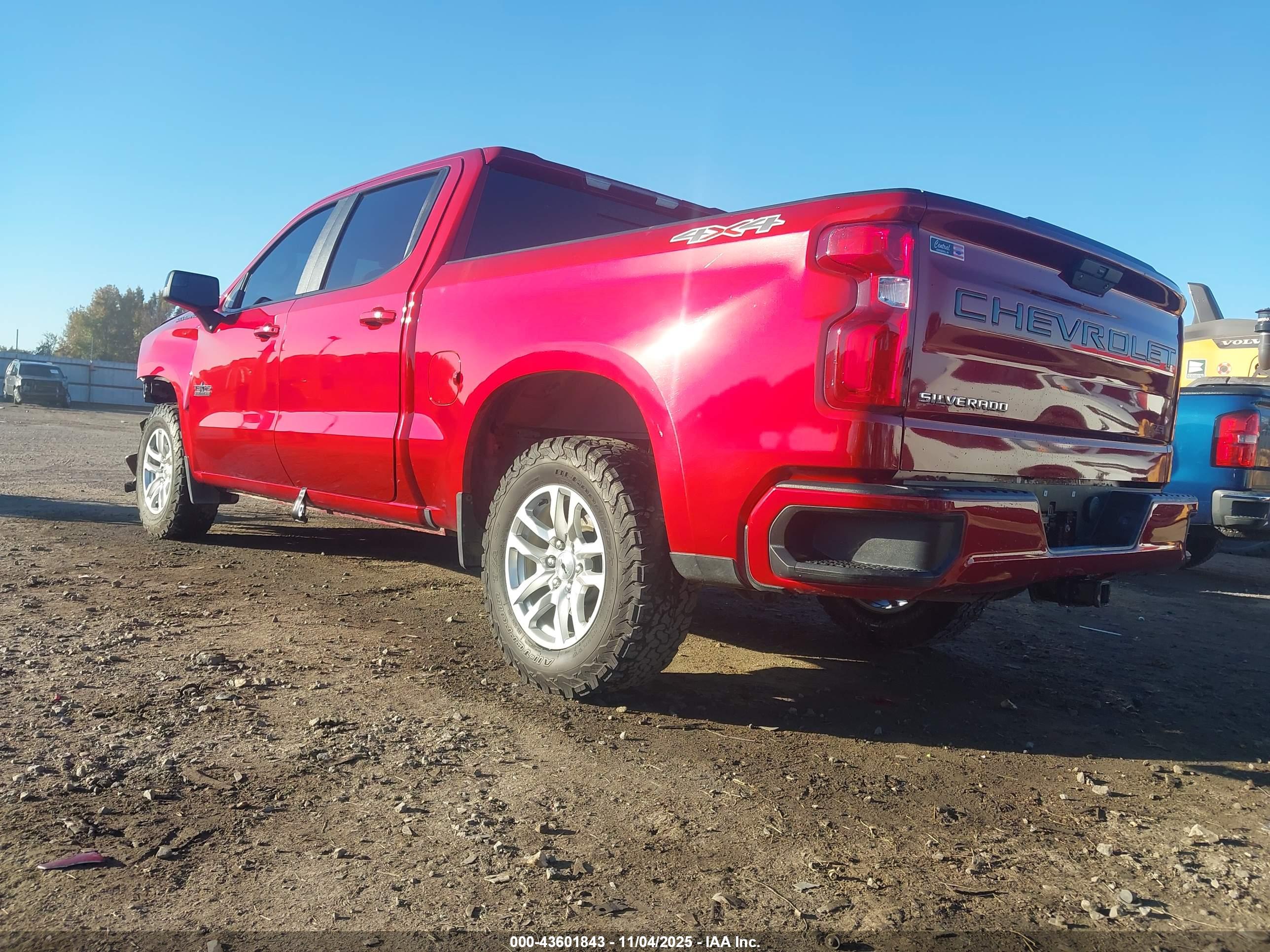 CHEVROLET SILVERADO image 3