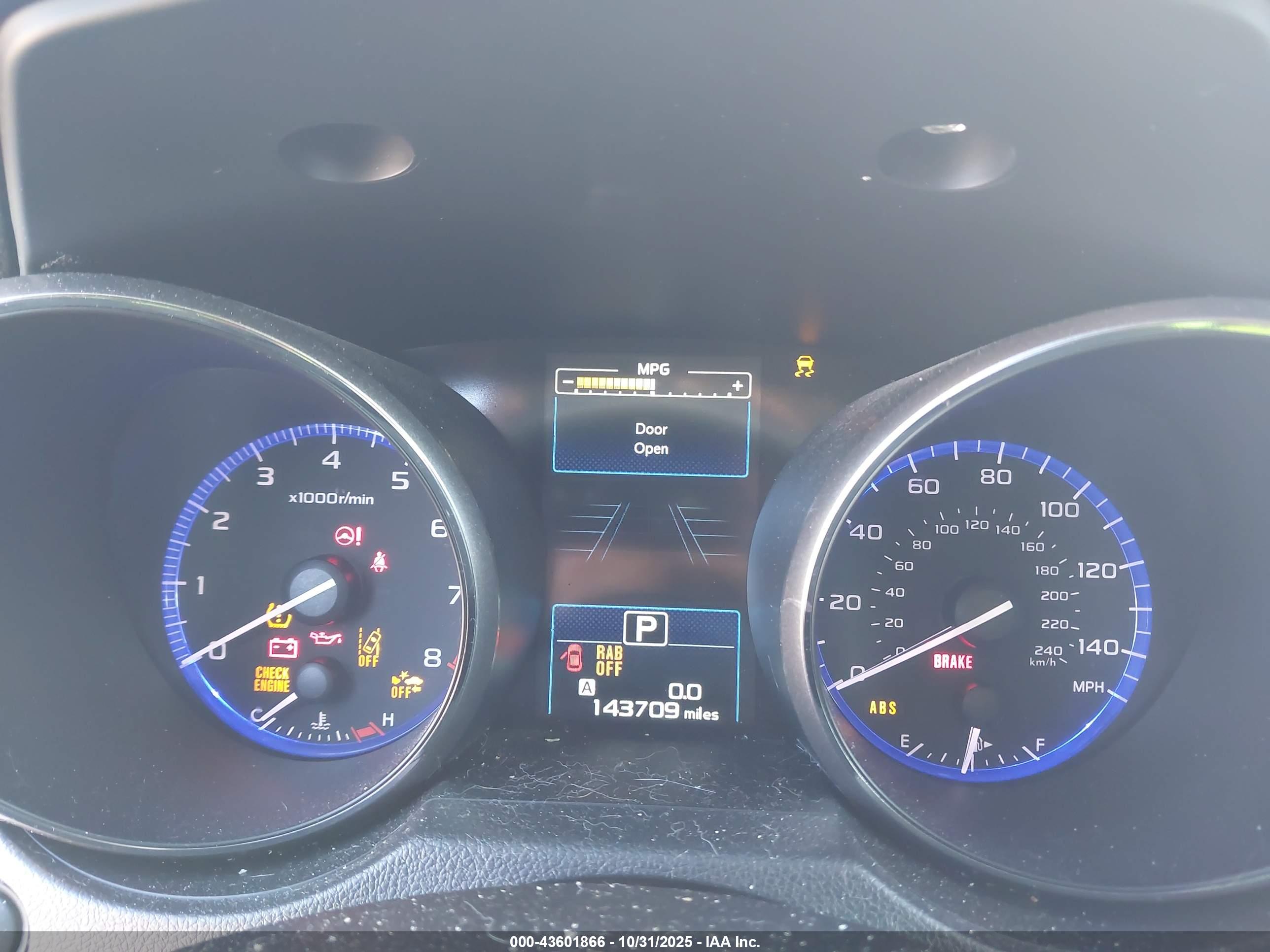 SUBARU OUTBACK image 7