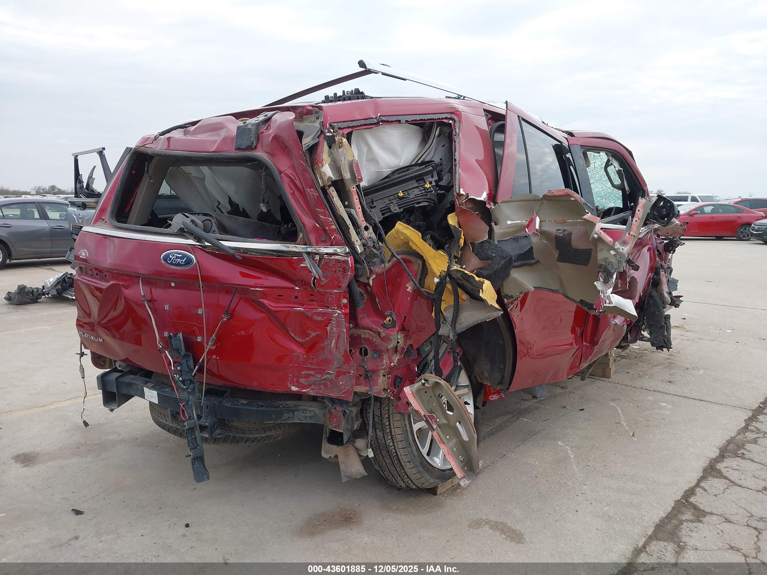 FORD EXPEDITION image 4