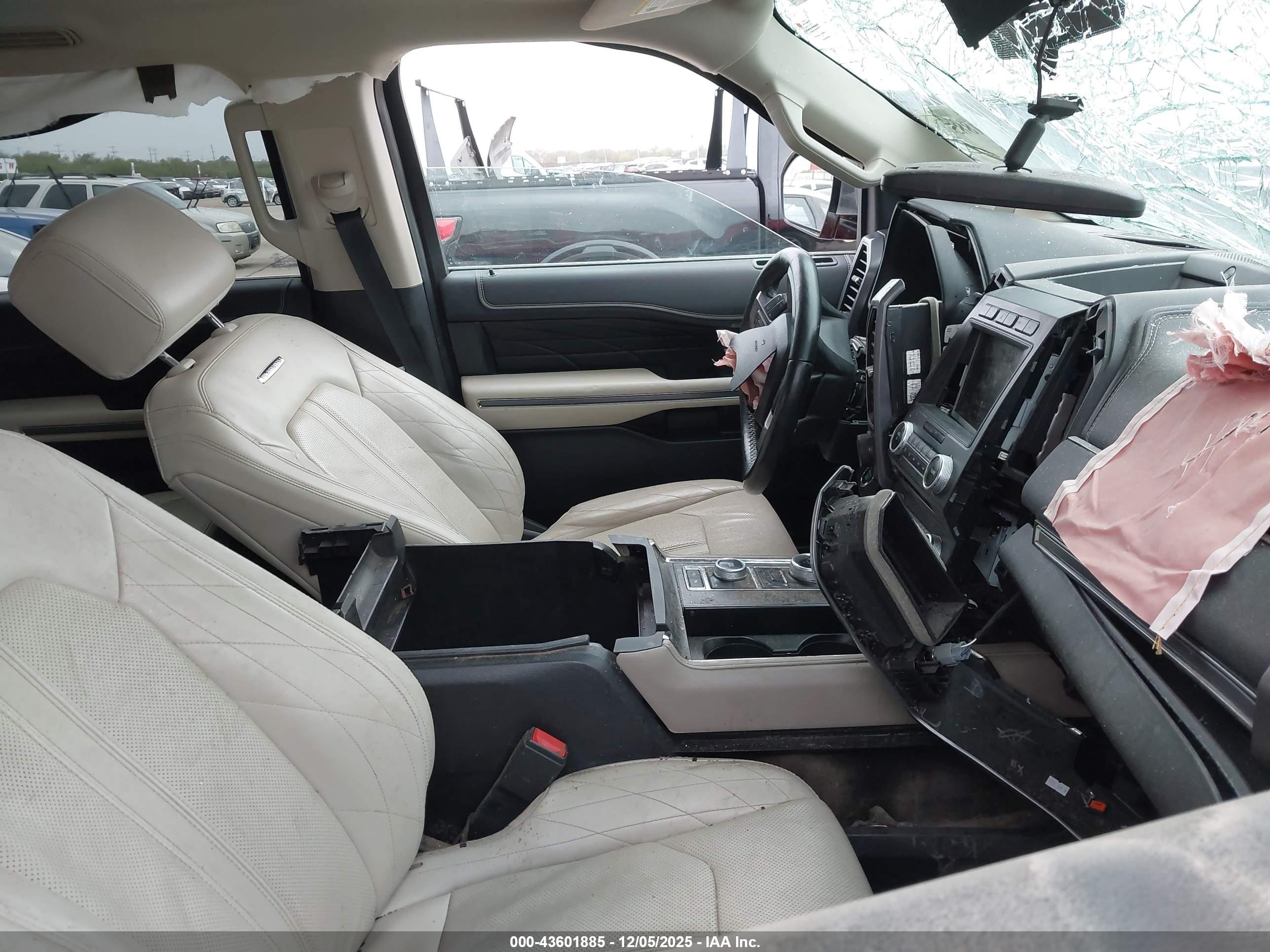 FORD EXPEDITION image 5