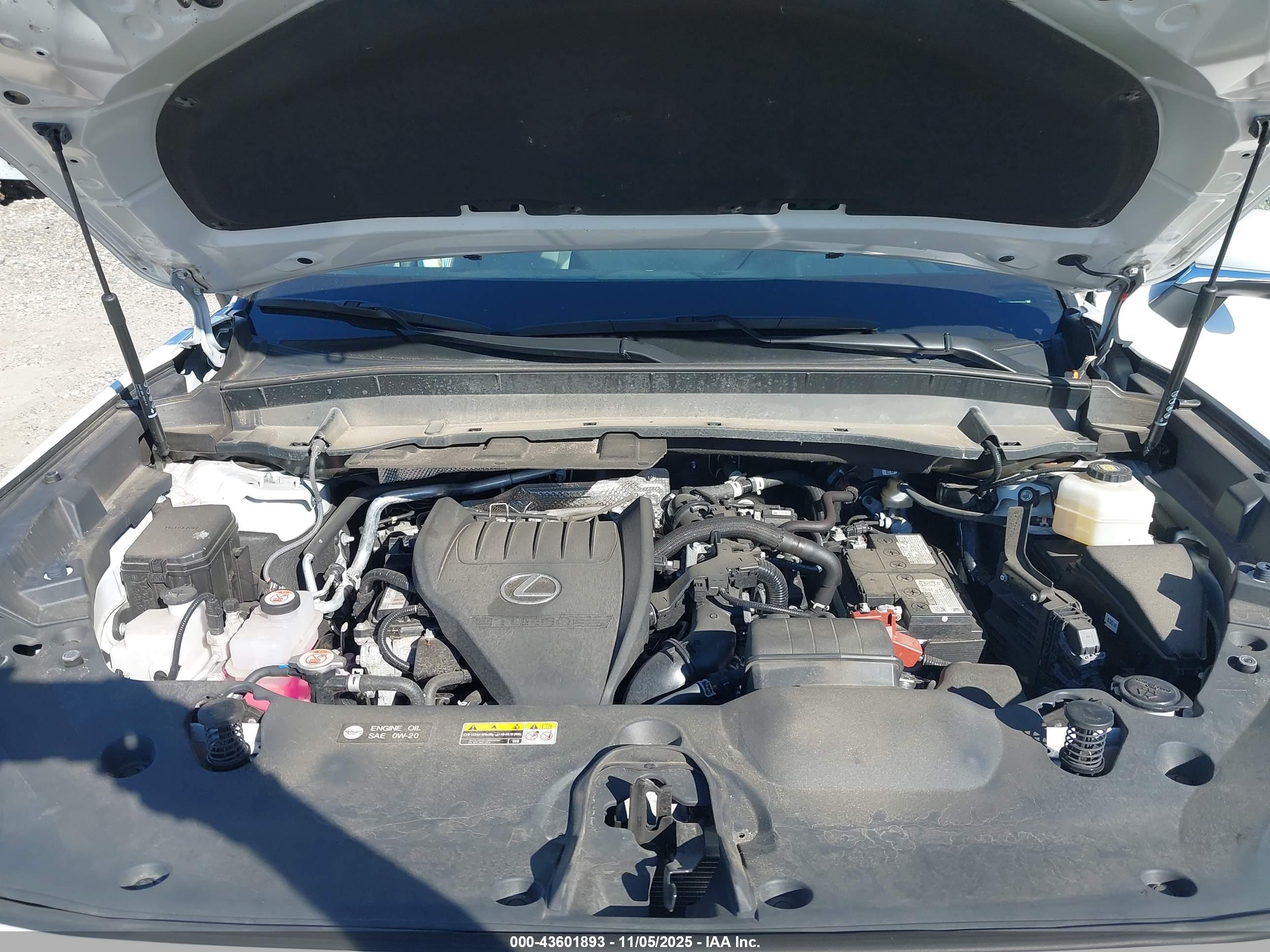 LEXUS TX image 10