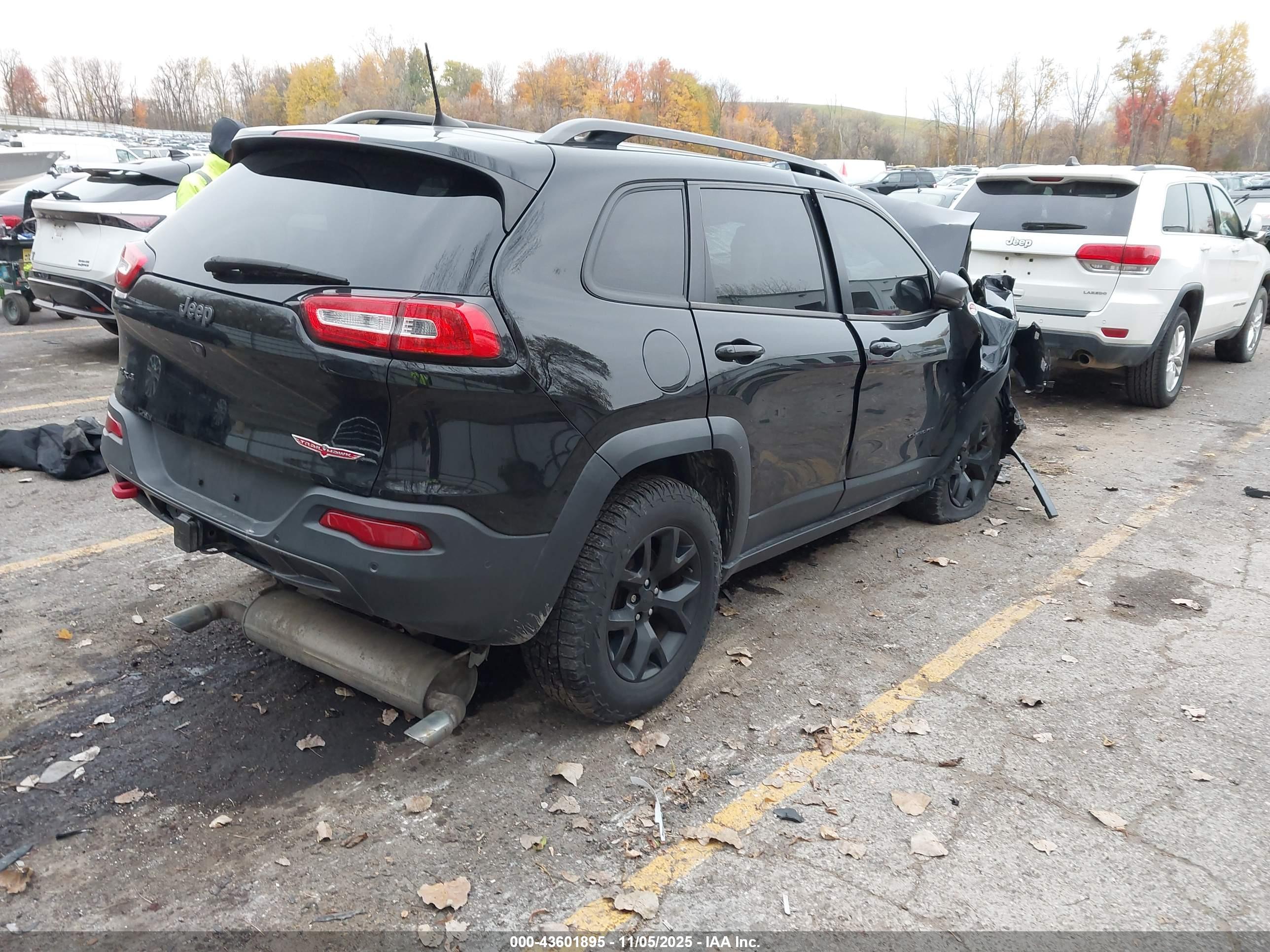 JEEP CHEROKEE image 4