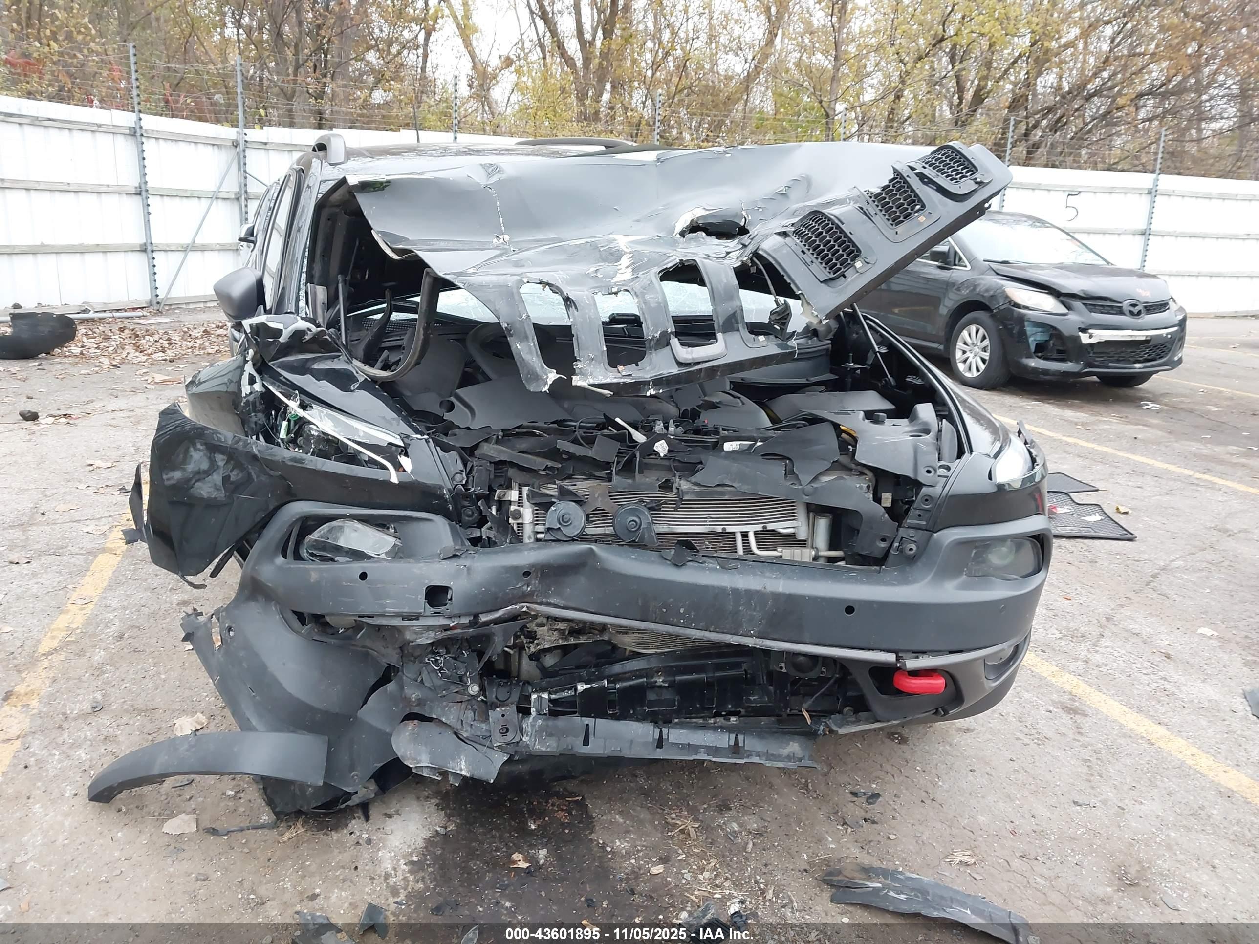JEEP CHEROKEE image 6