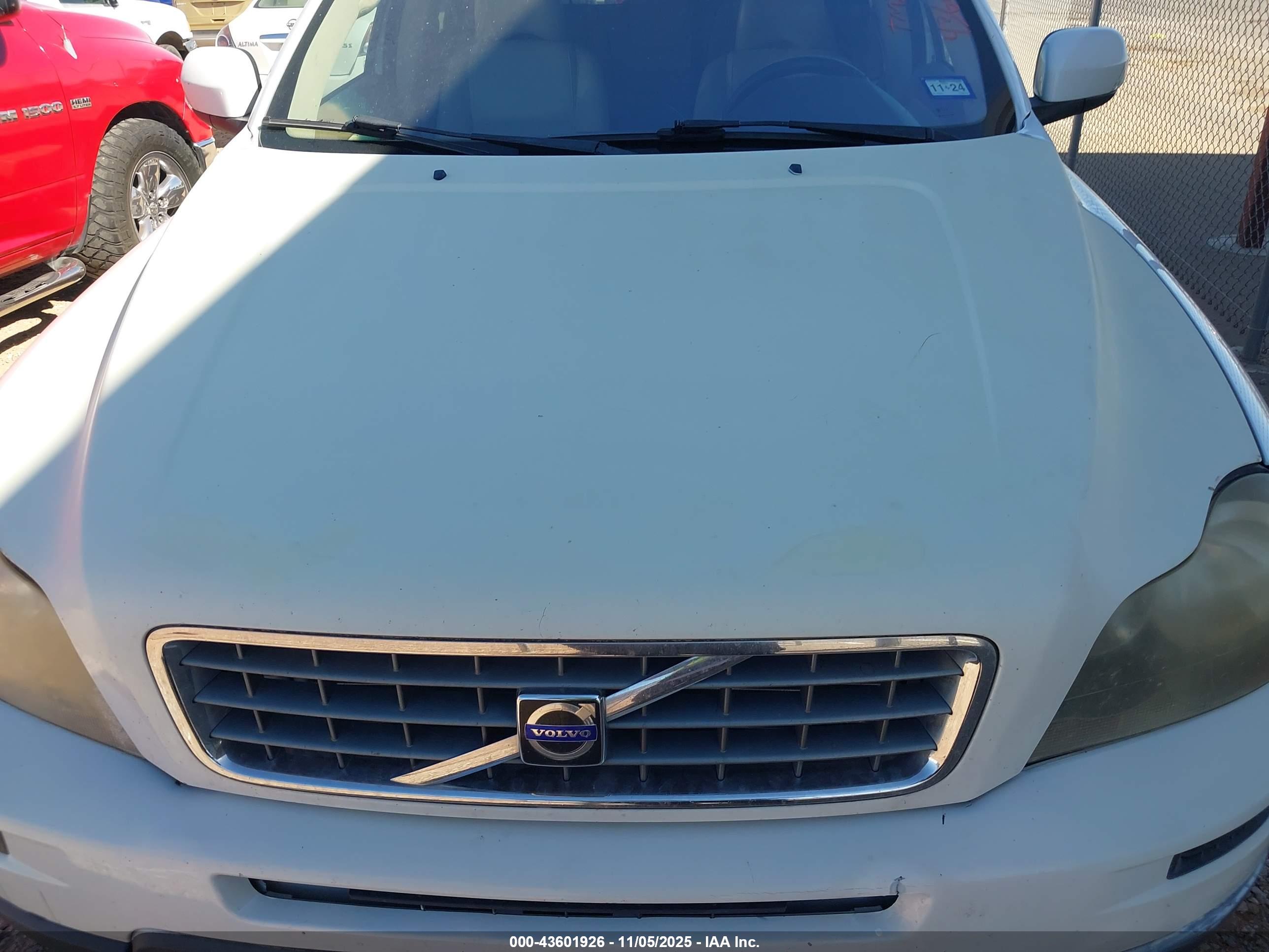 VOLVO XC90 image 10