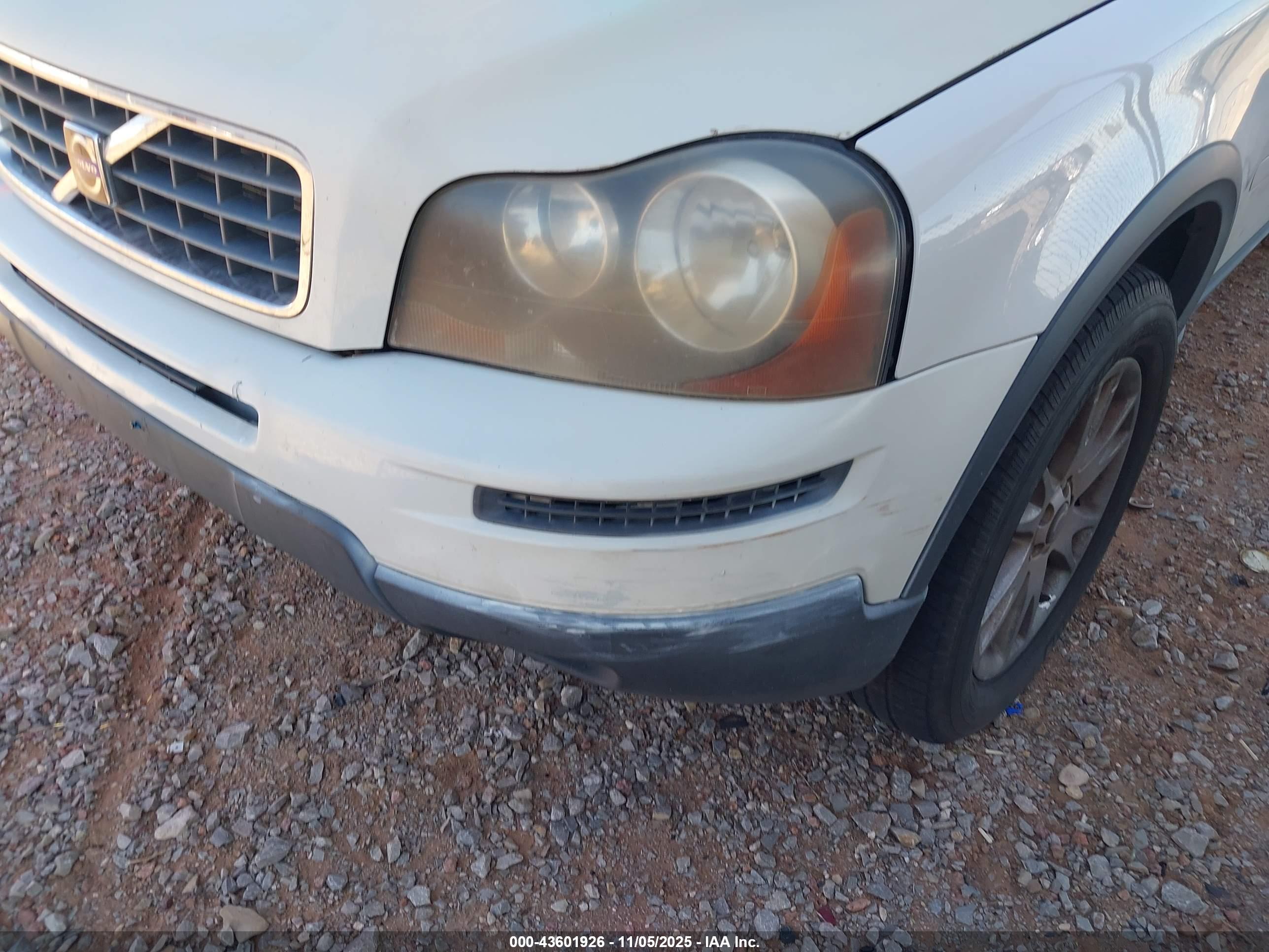 VOLVO XC90 image 6
