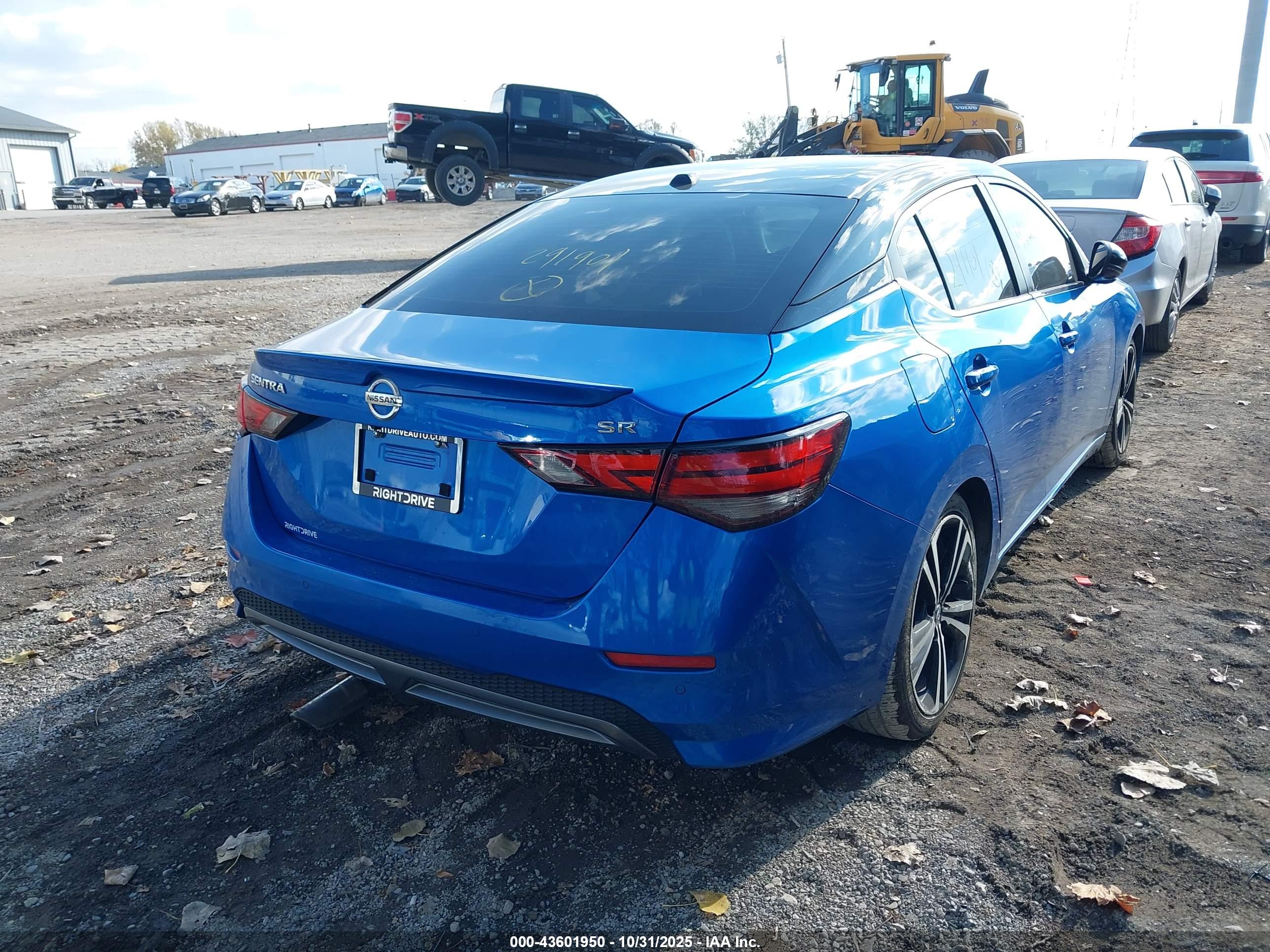 NISSAN SENTRA image 4