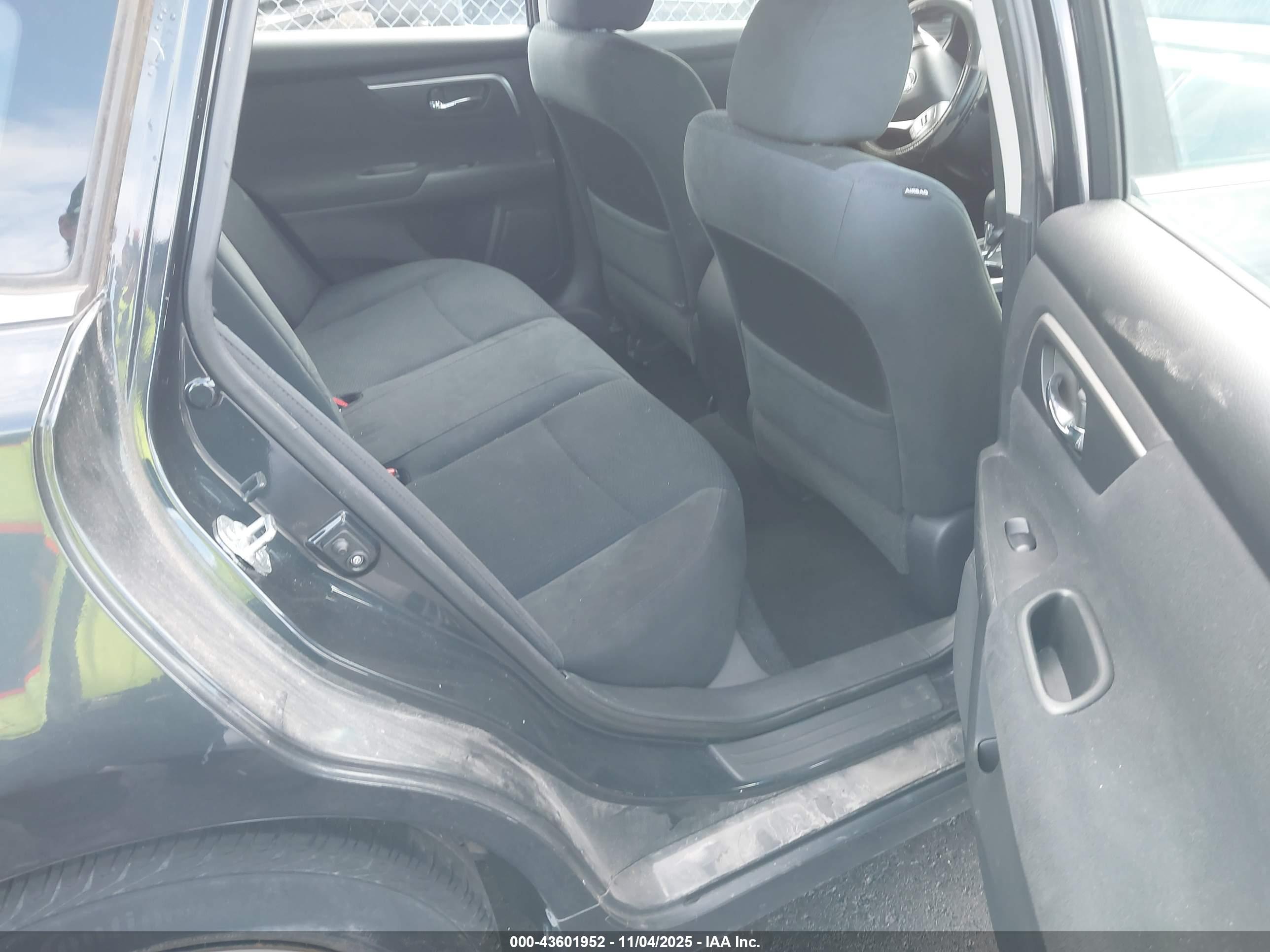 NISSAN ALTIMA image 8