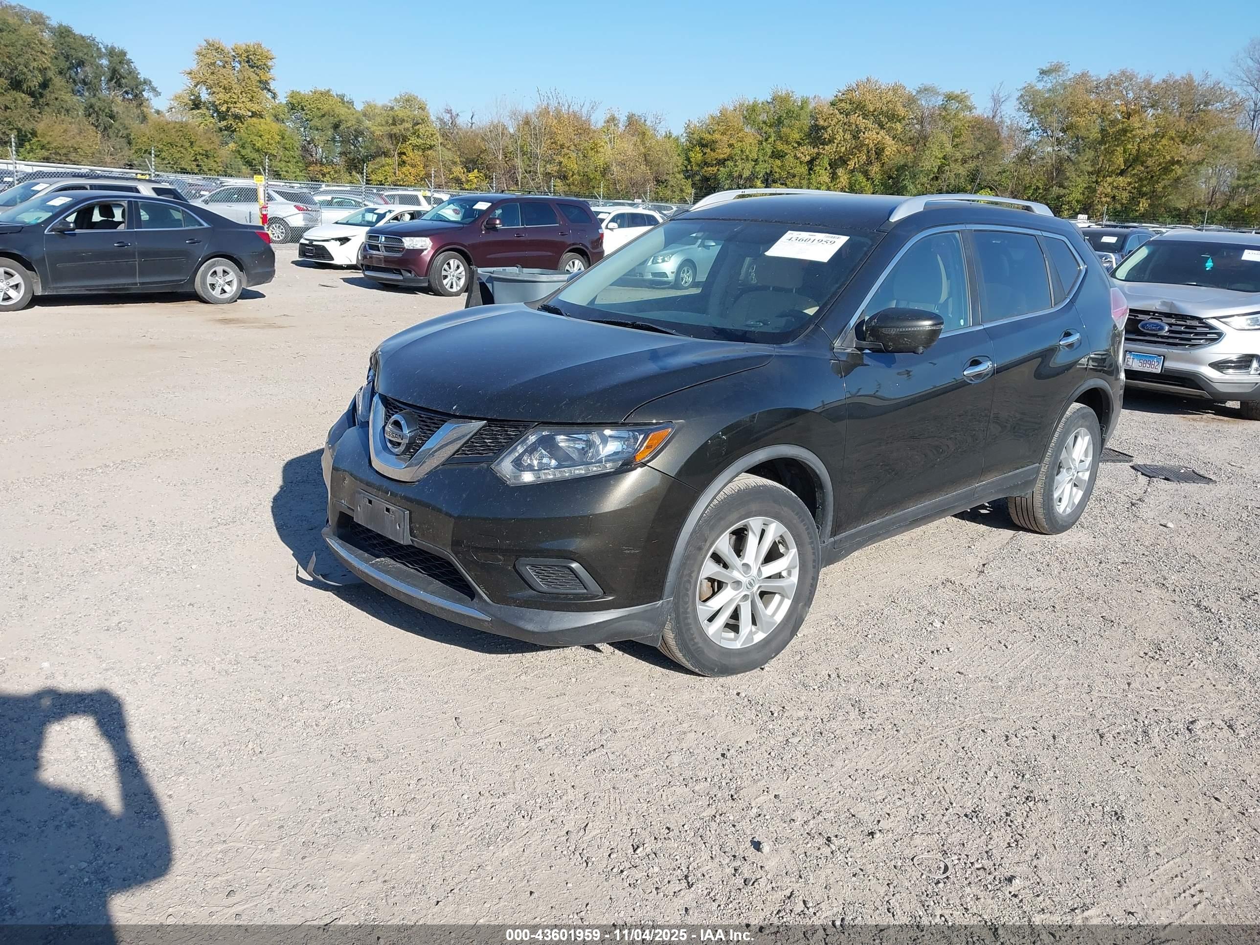 NISSAN ROGUE image 2