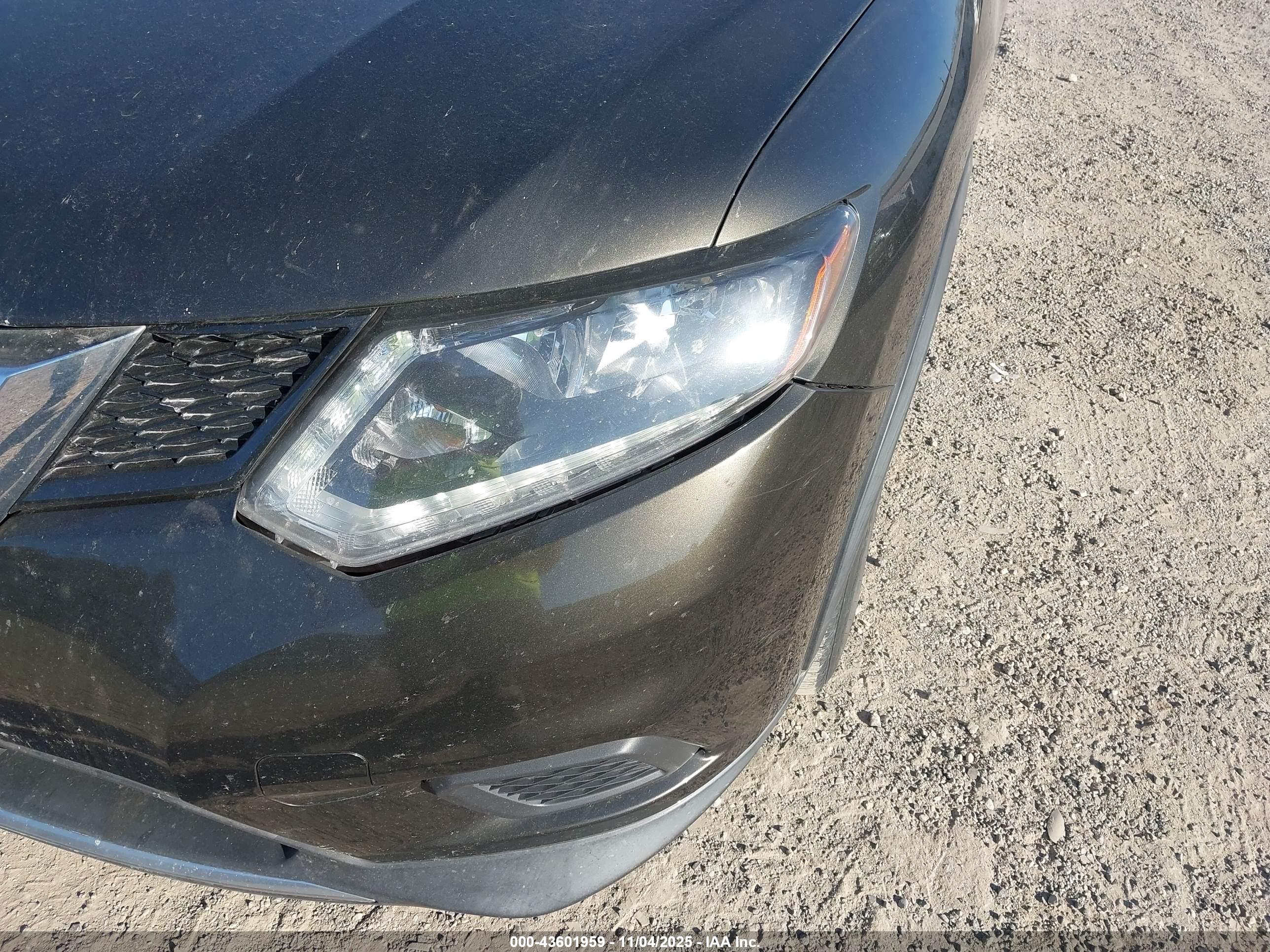 NISSAN ROGUE image 6