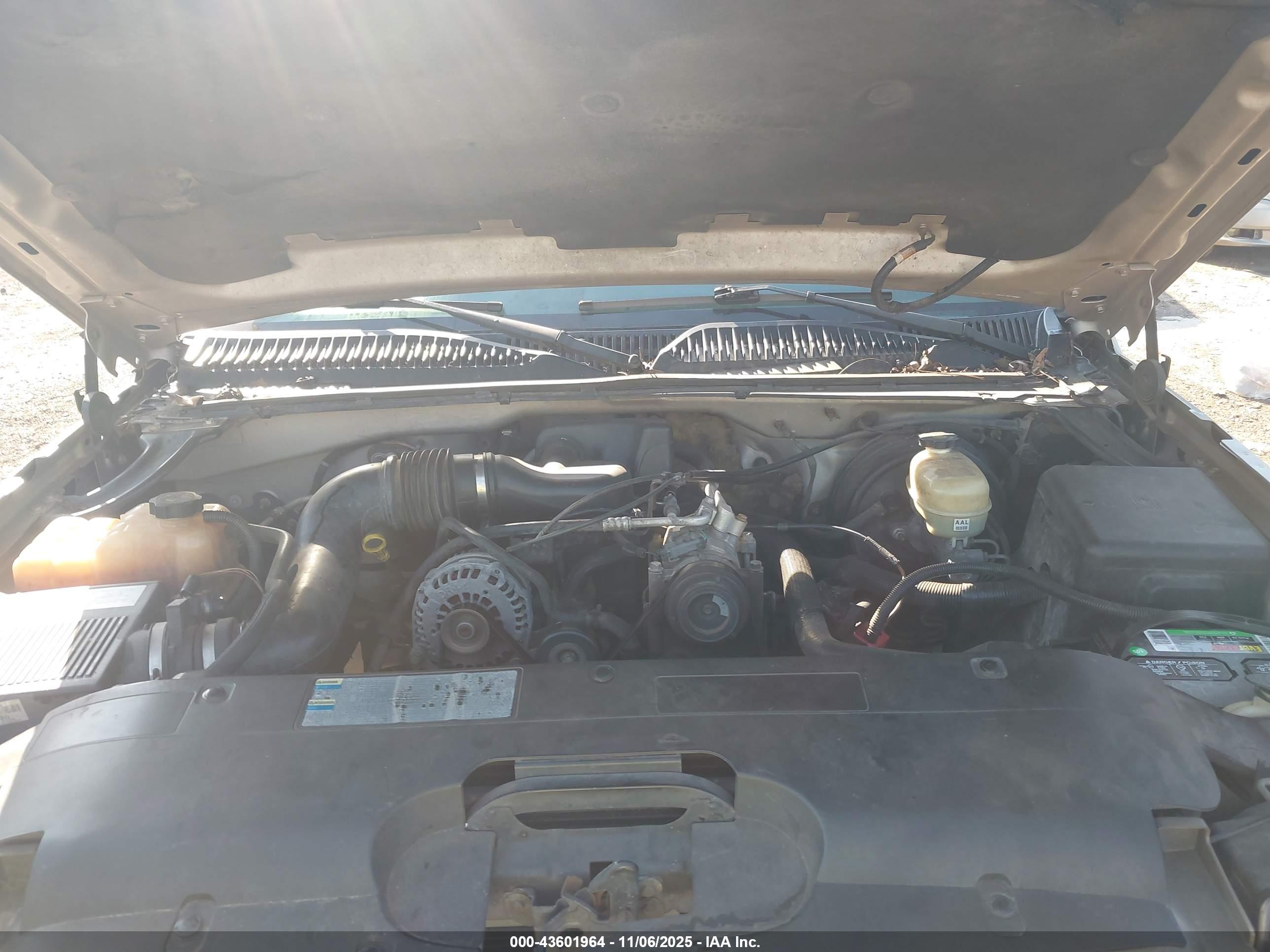 CHEVROLET SILVERADO image 10