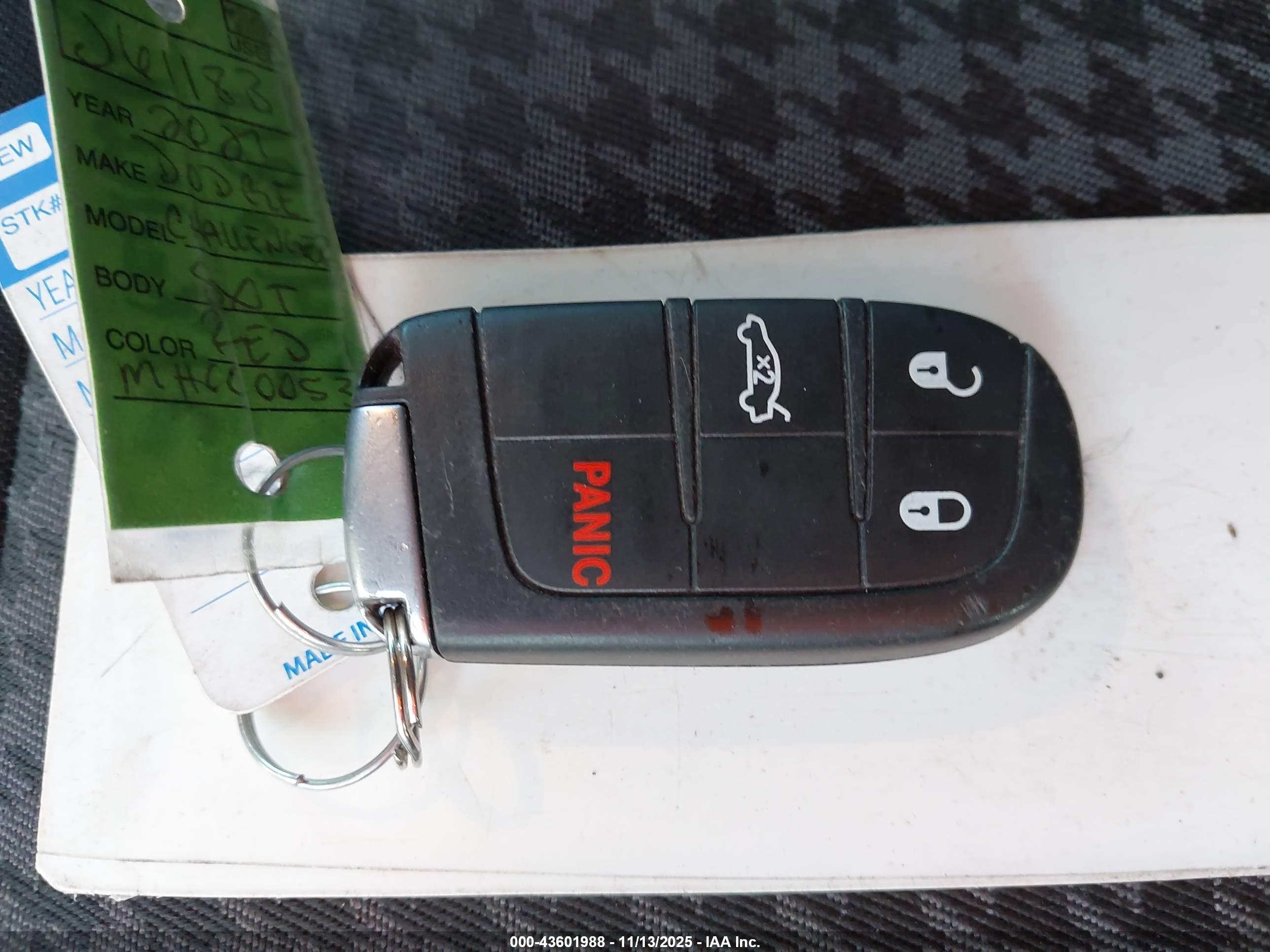 DODGE CHALLENGER image 11