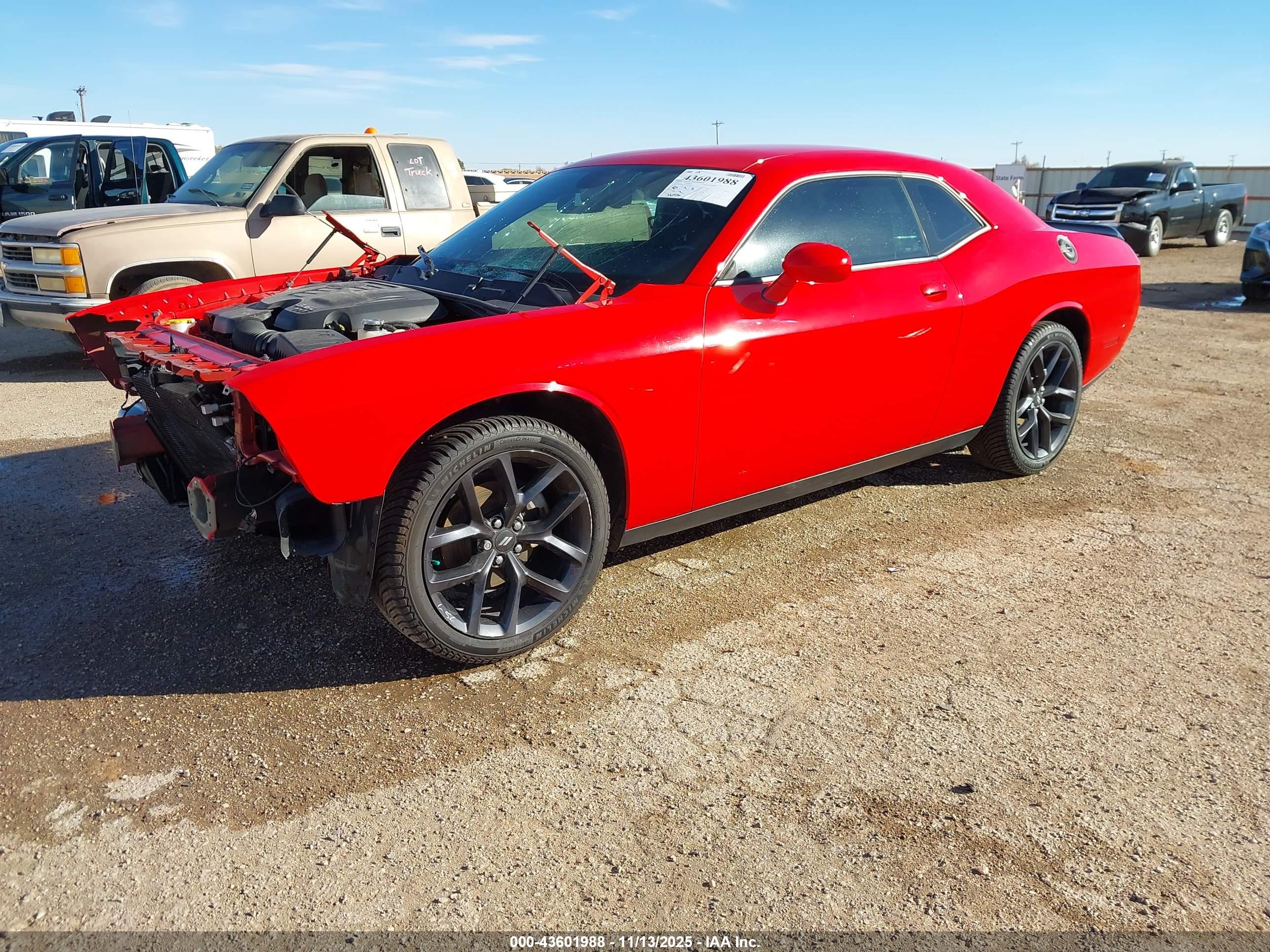 DODGE CHALLENGER image 2