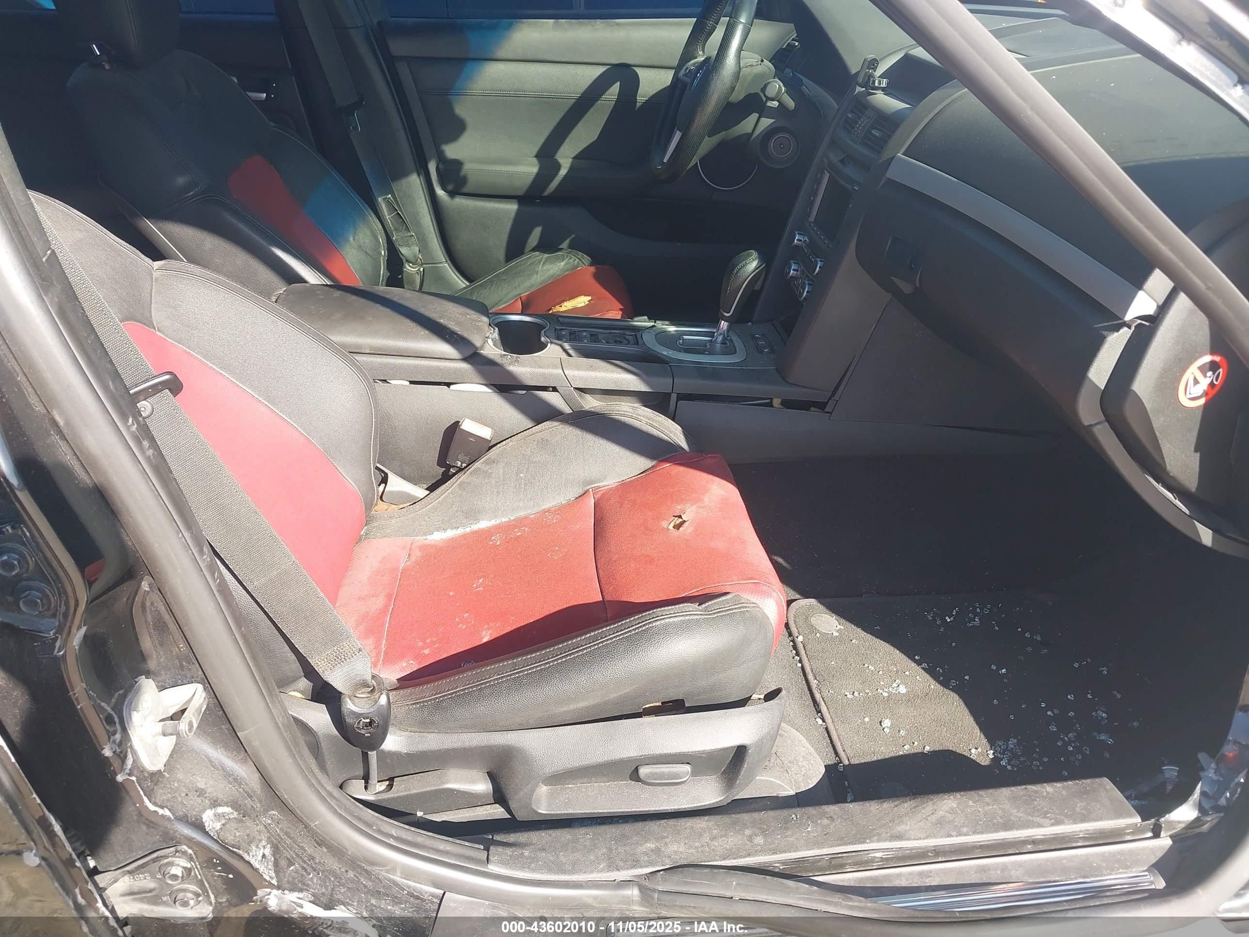 PONTIAC G8 image 5