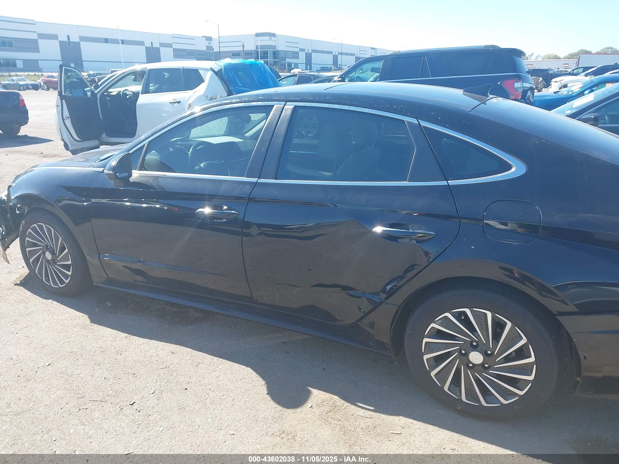 HYUNDAI SONATA image 6
