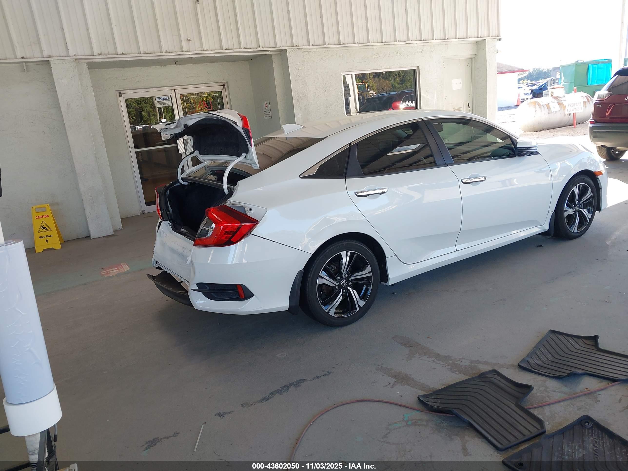 HONDA CIVIC image 4