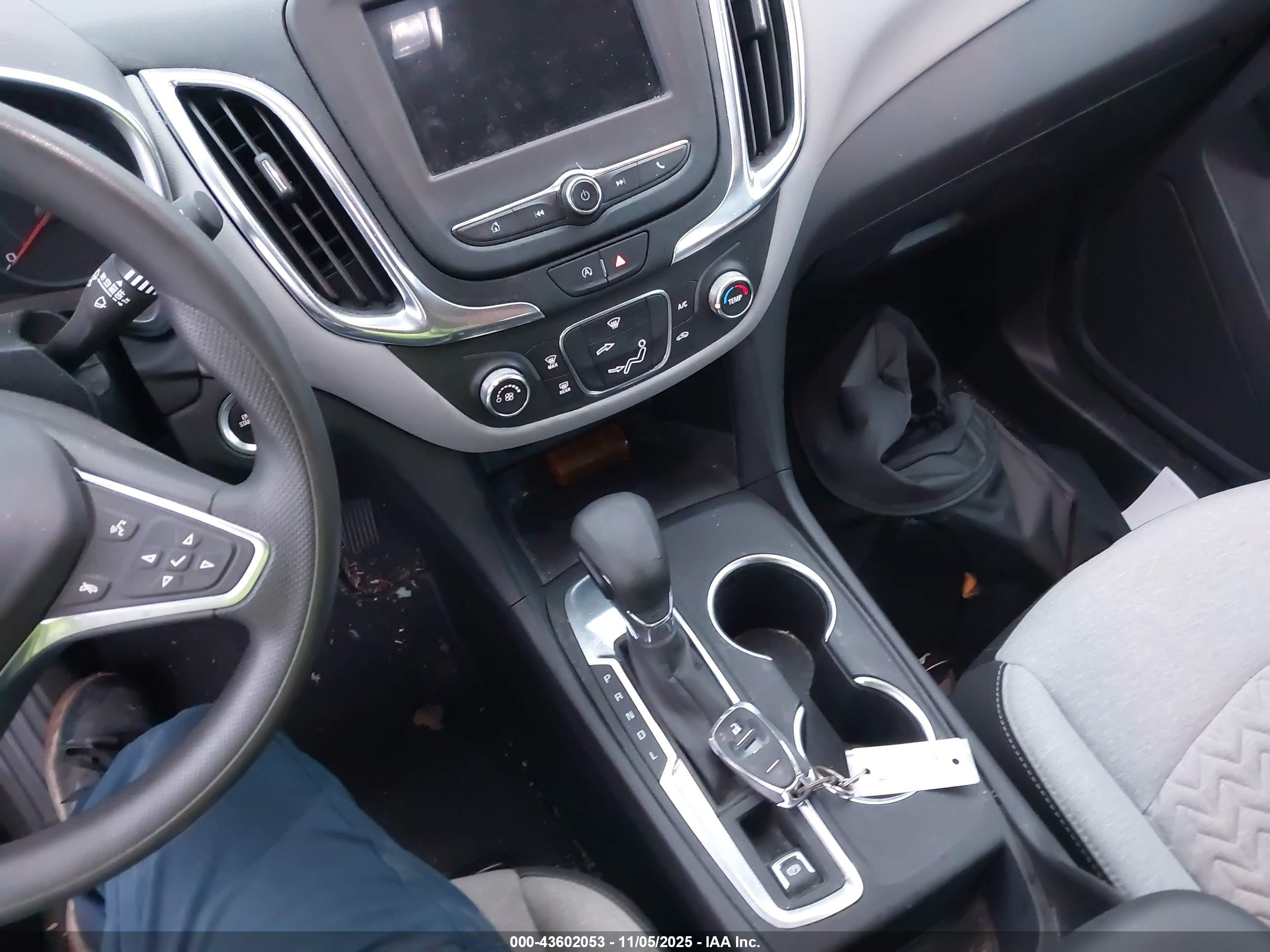 CHEVROLET EQUINOX image 11