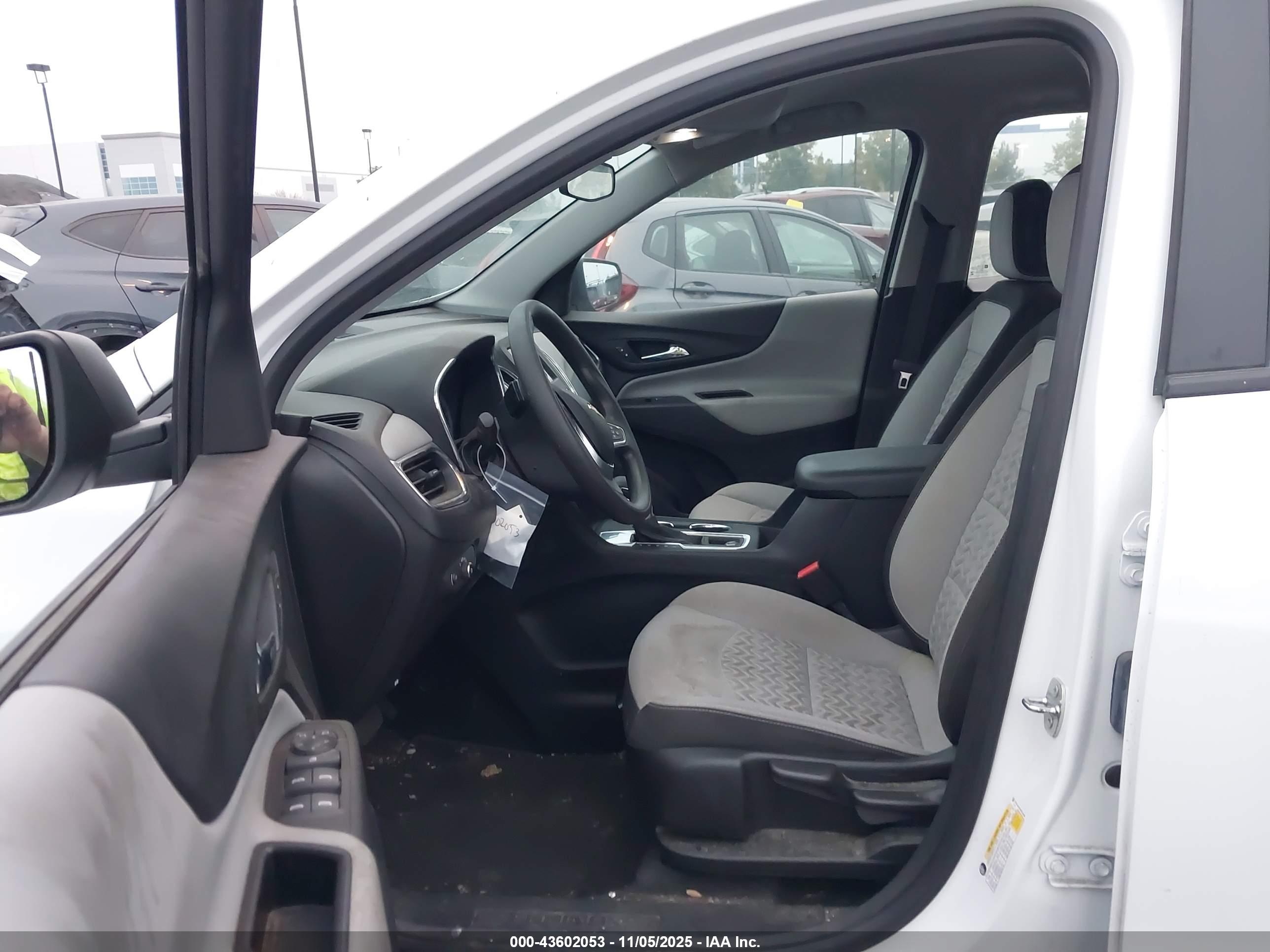 CHEVROLET EQUINOX image 5