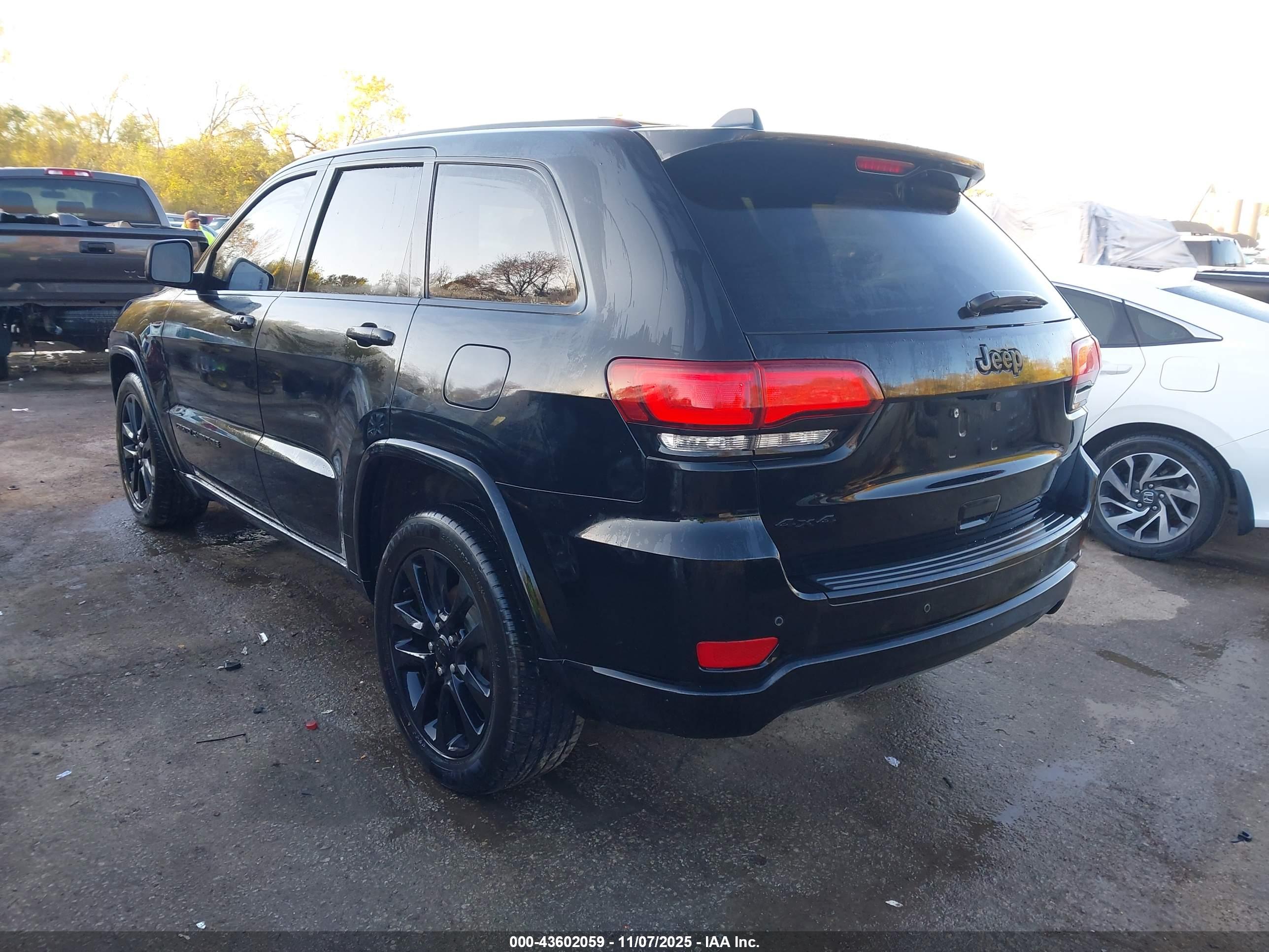 JEEP GRAND image 3
