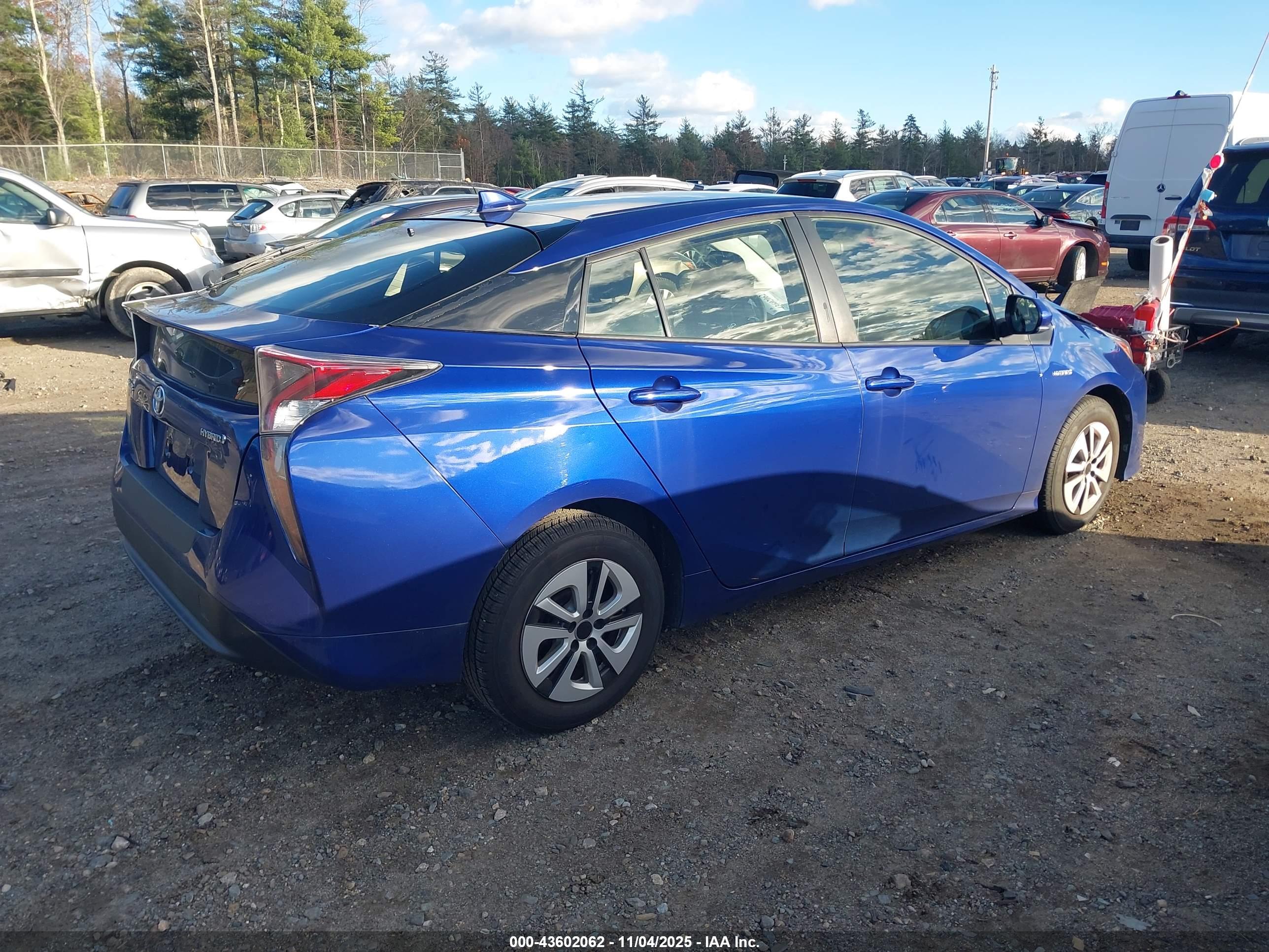 TOYOTA PRIUS image 4