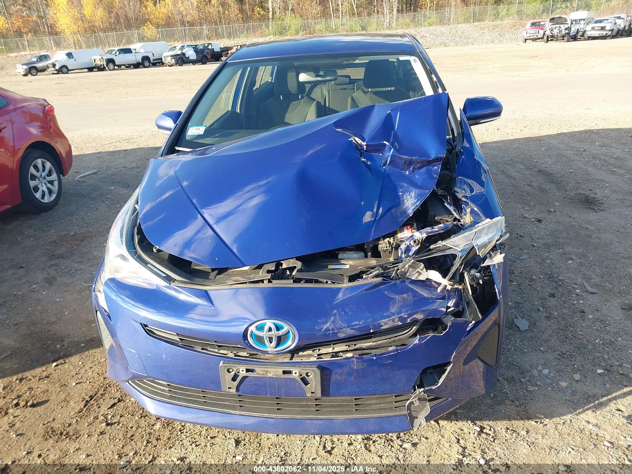 TOYOTA PRIUS image 6
