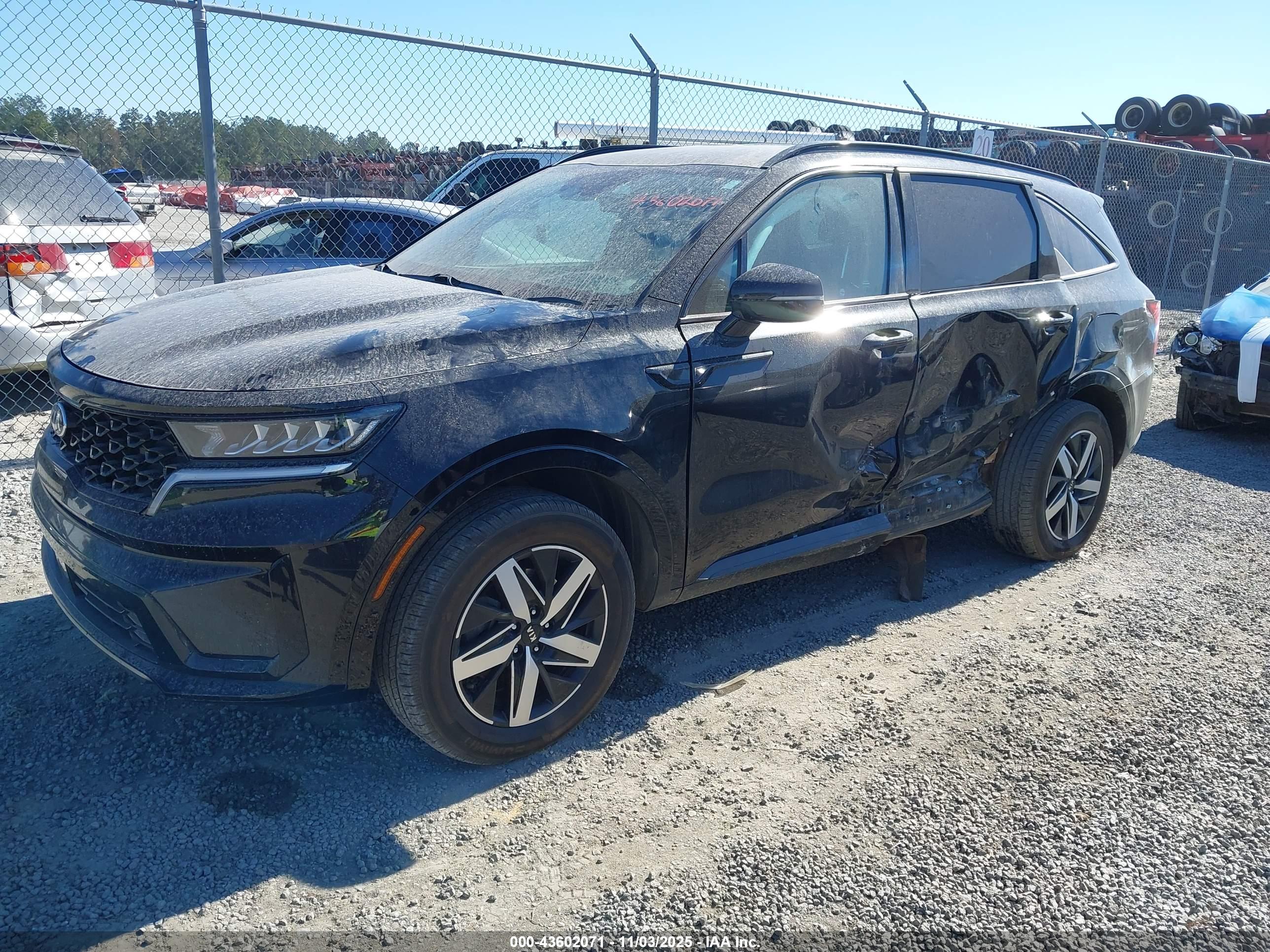 KIA SORENTO image 2
