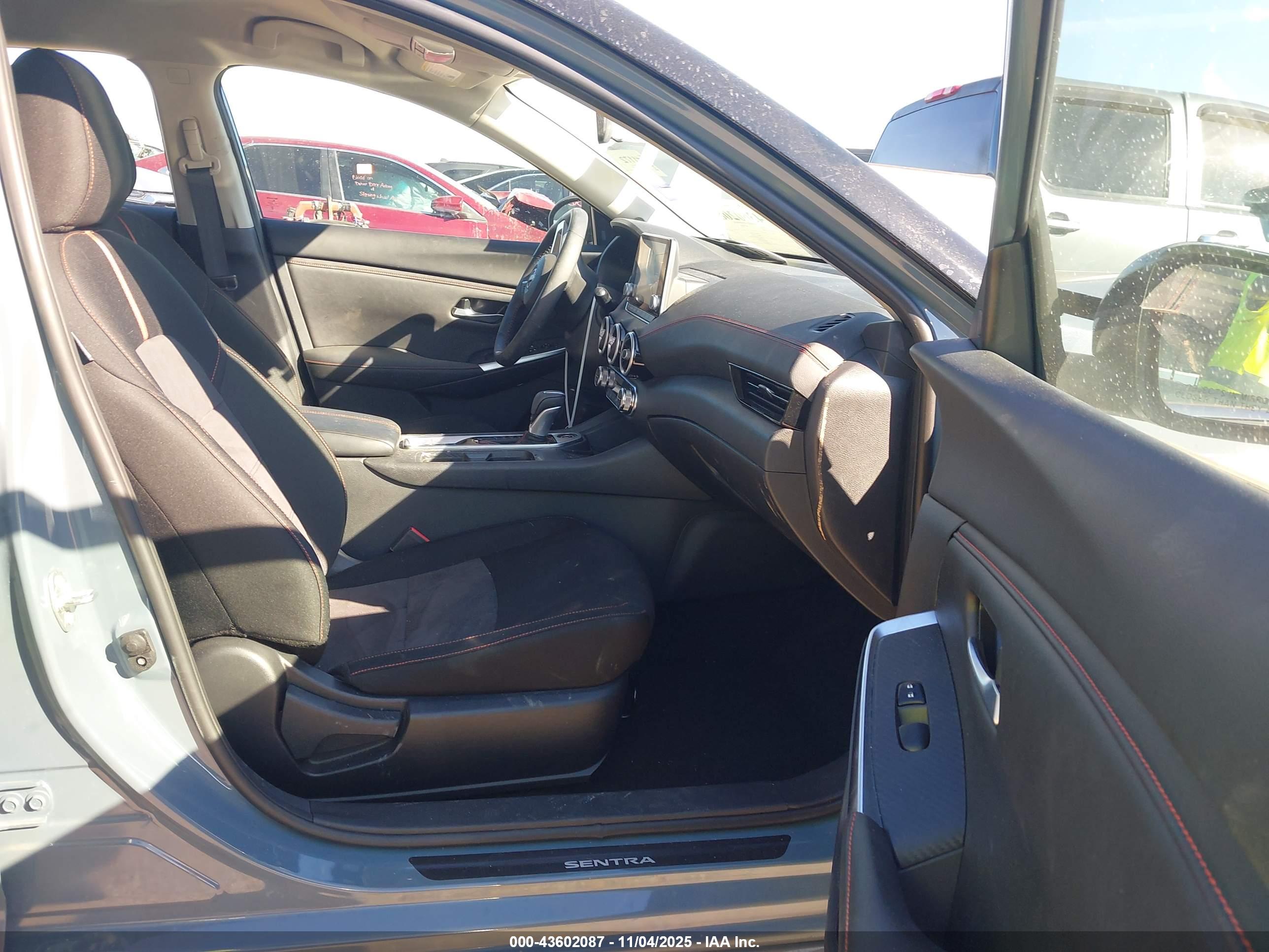 NISSAN SENTRA image 5