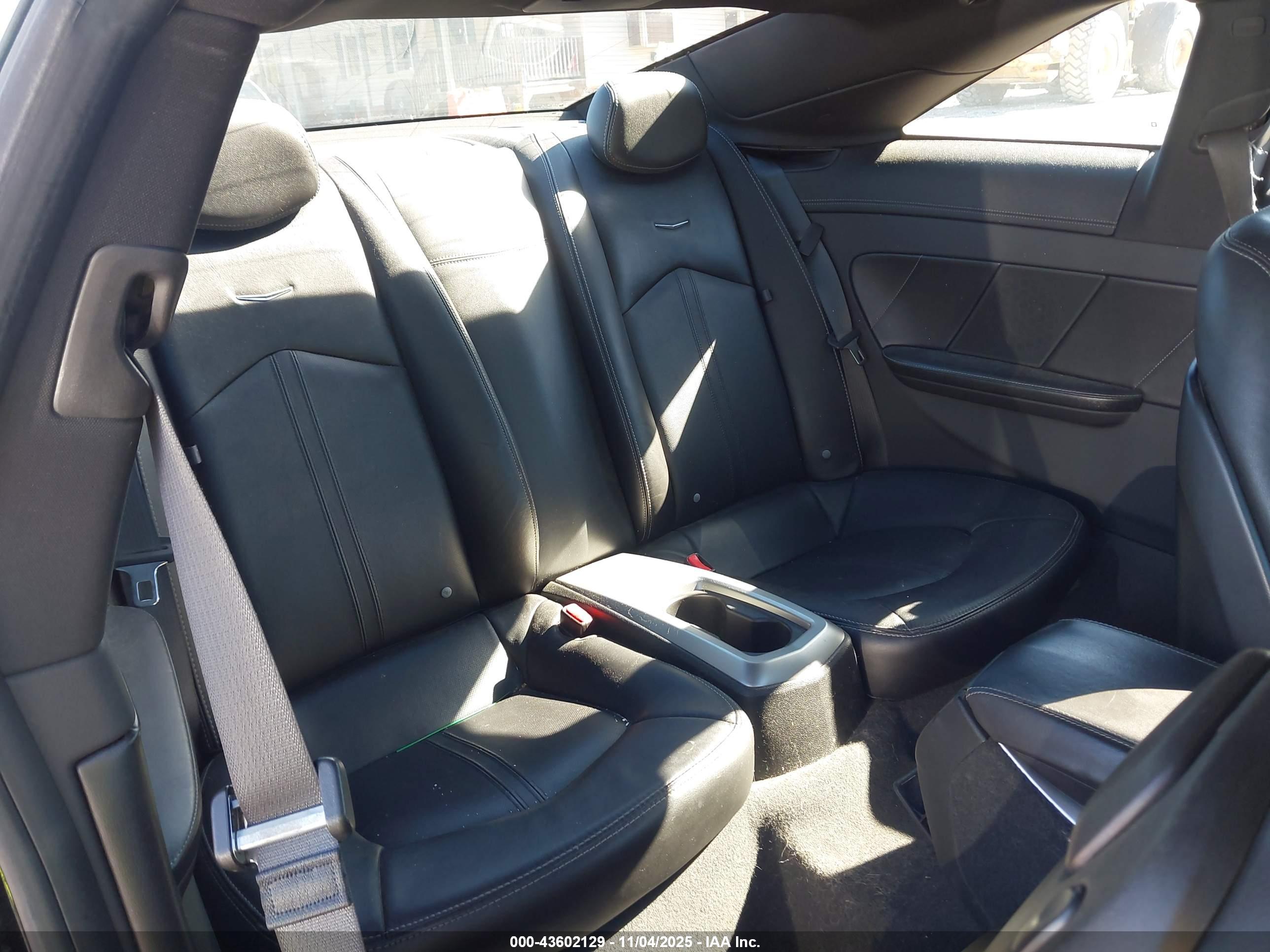 CADILLAC CTS image 8