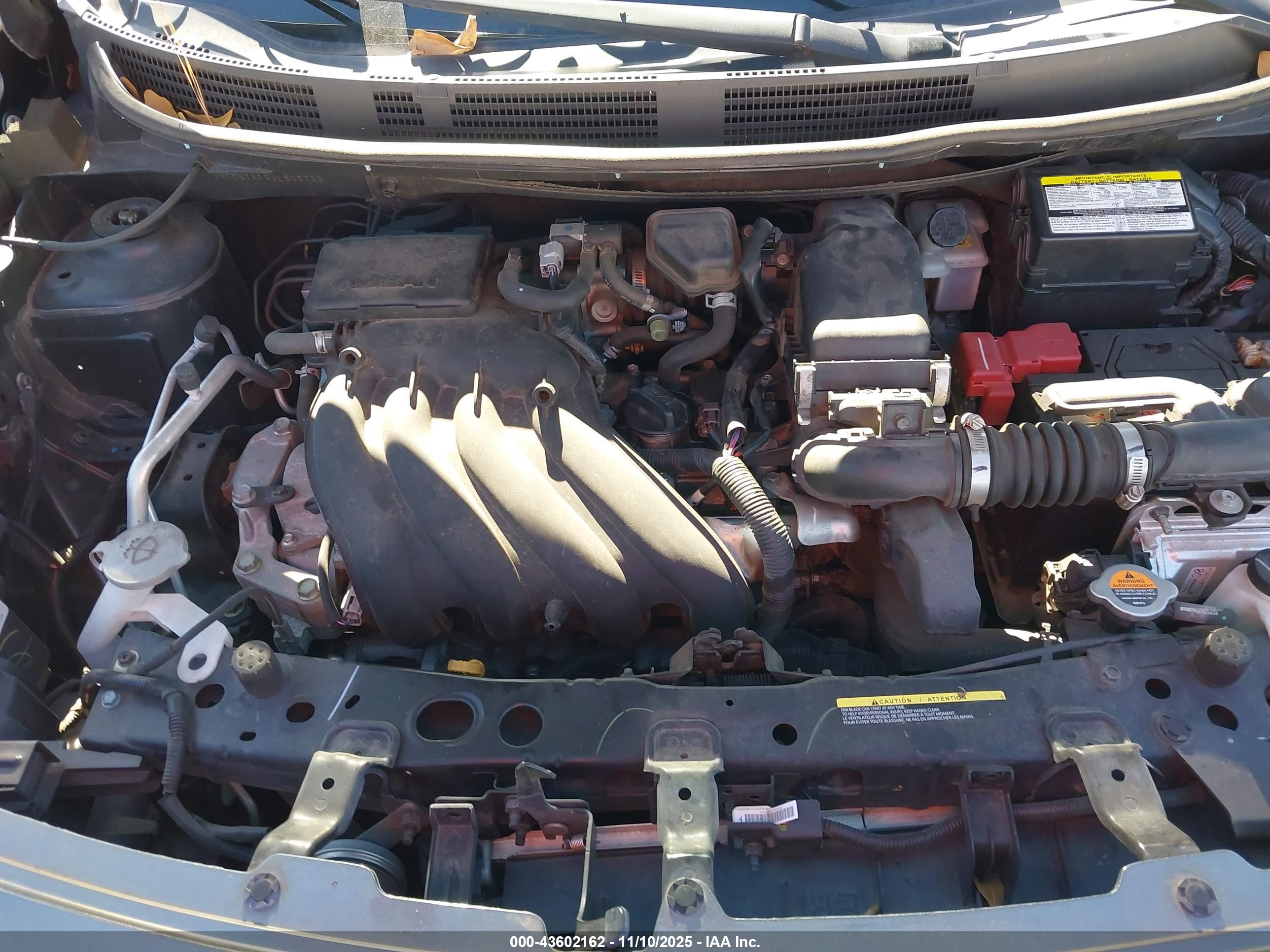 NISSAN VERSA image 10