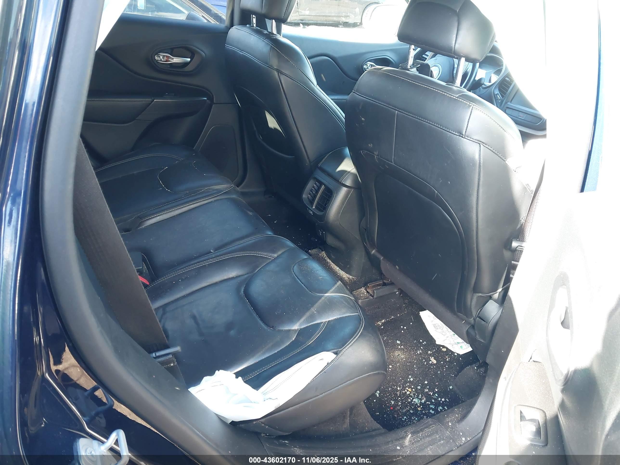 JEEP CHEROKEE image 8