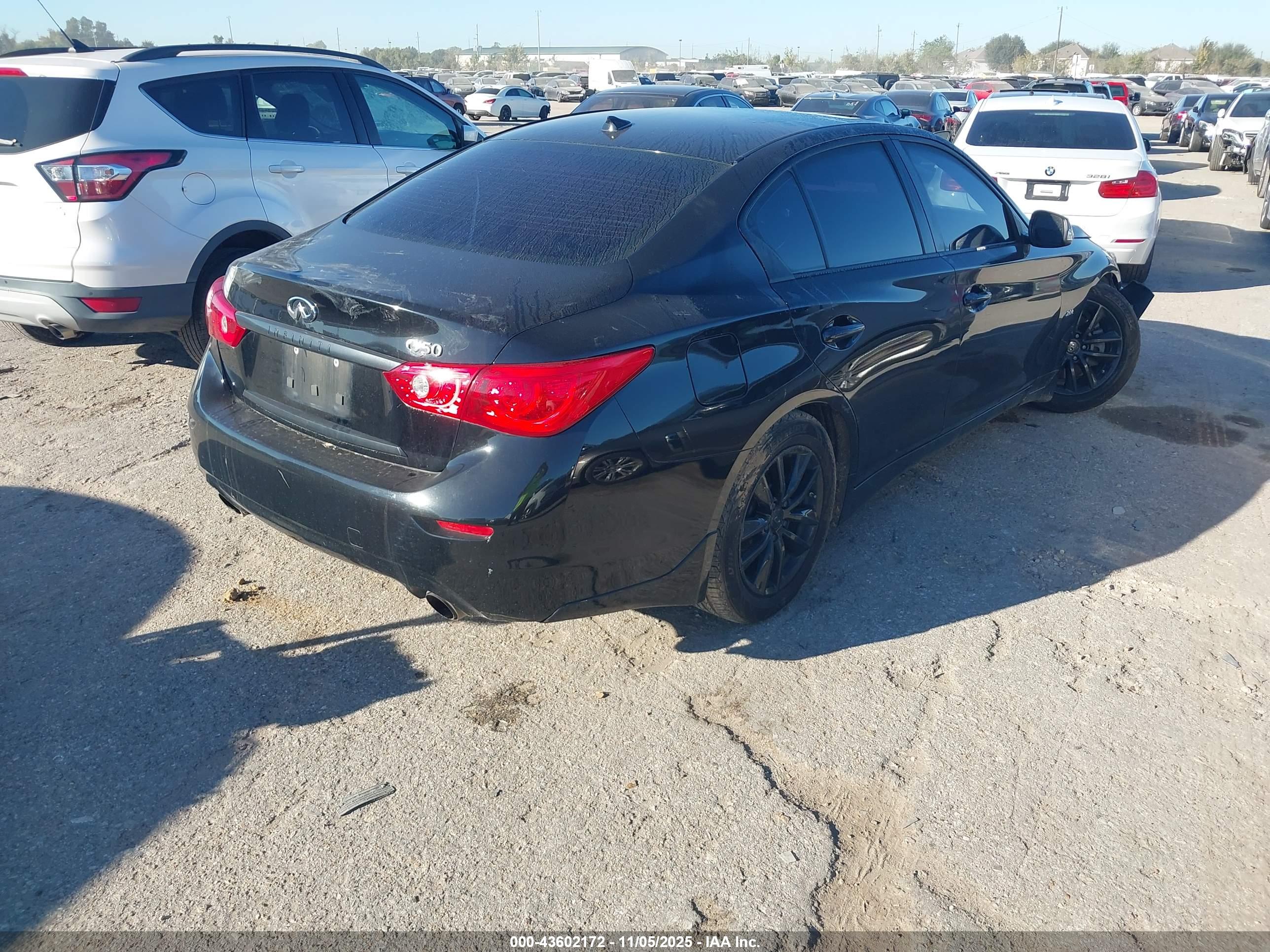 INFINITI Q50 image 4