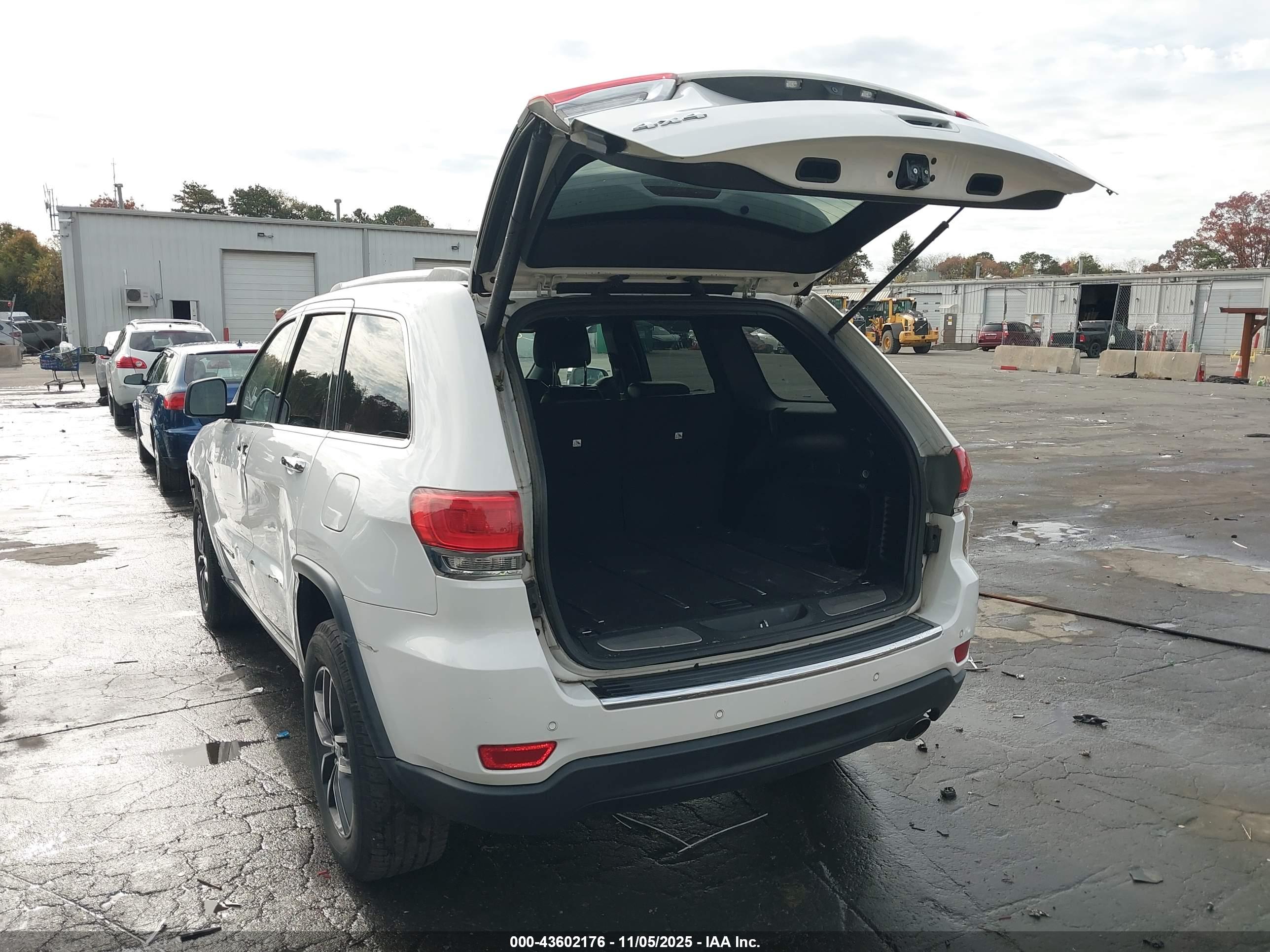 JEEP GRAND image 3