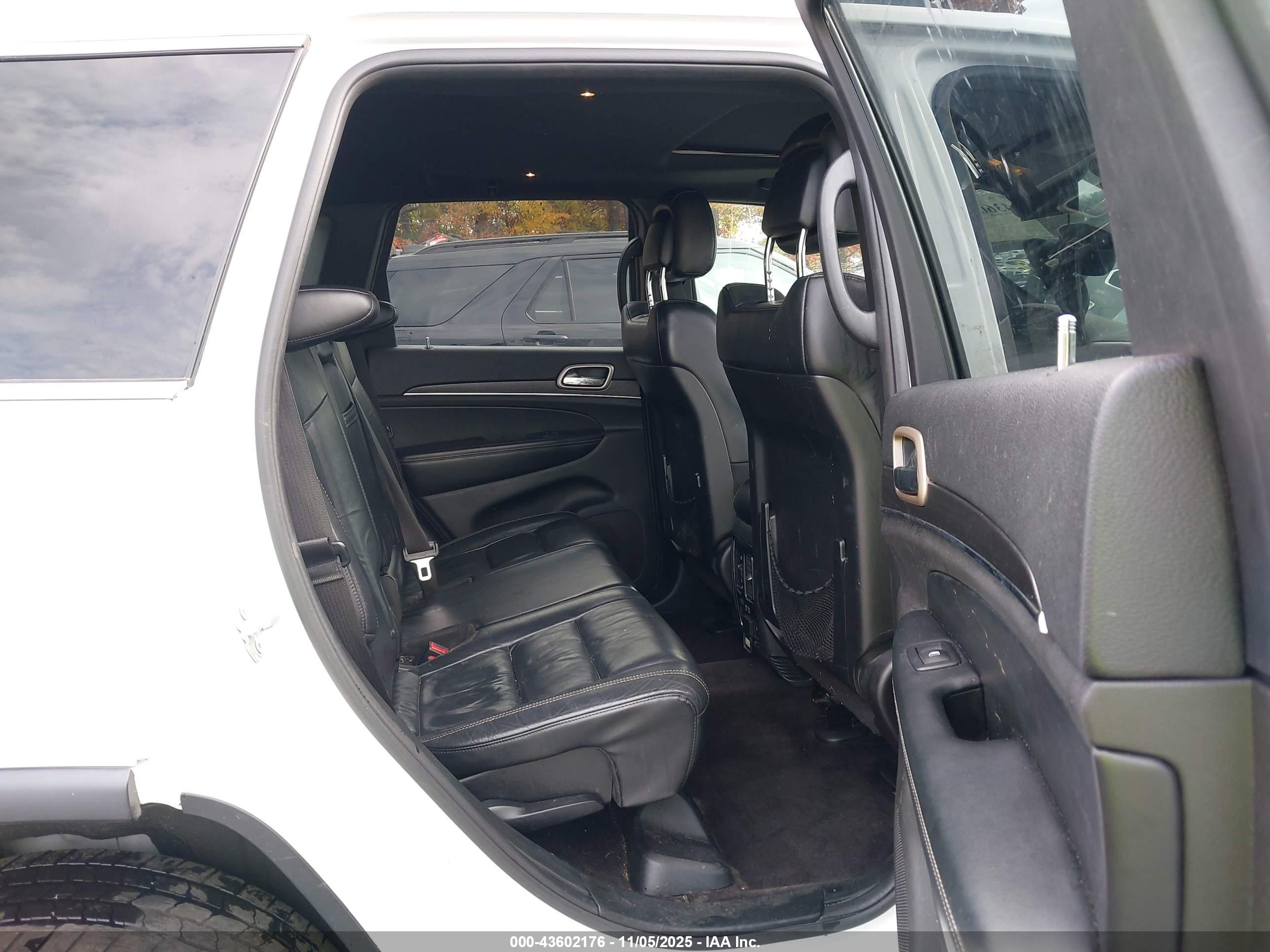 JEEP GRAND image 8