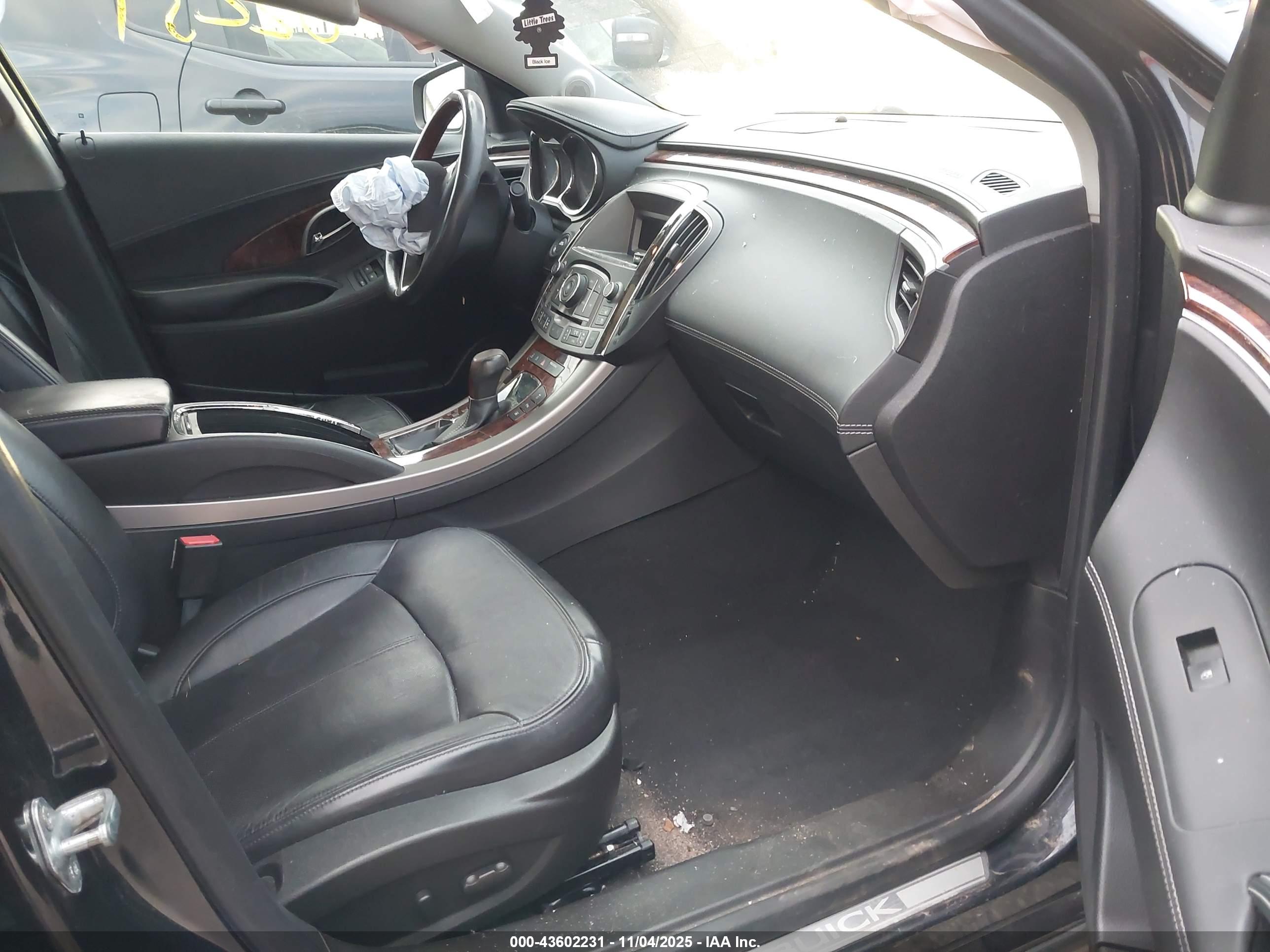 BUICK LACROSSE image 5