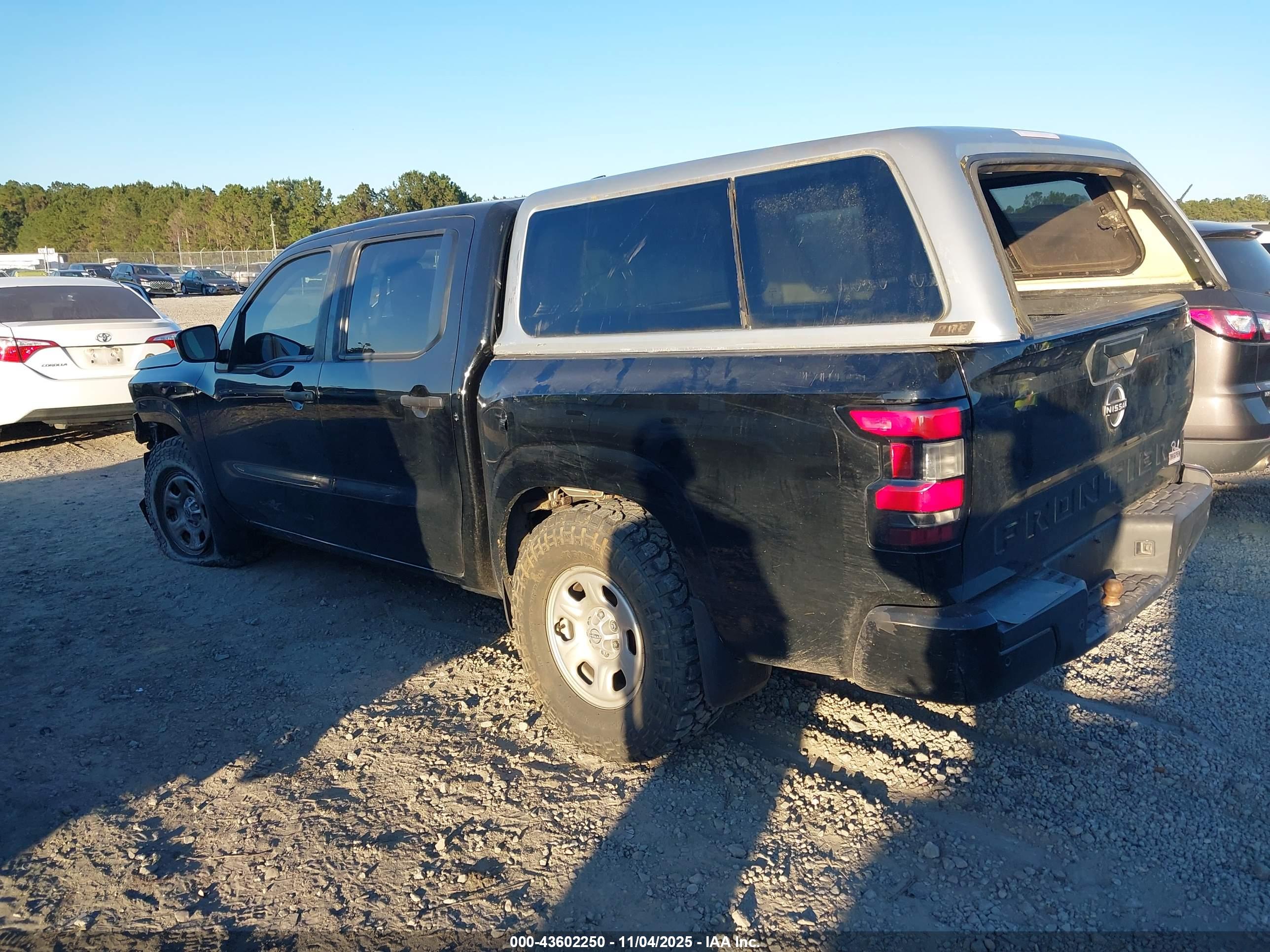 NISSAN FRONTIER image 3