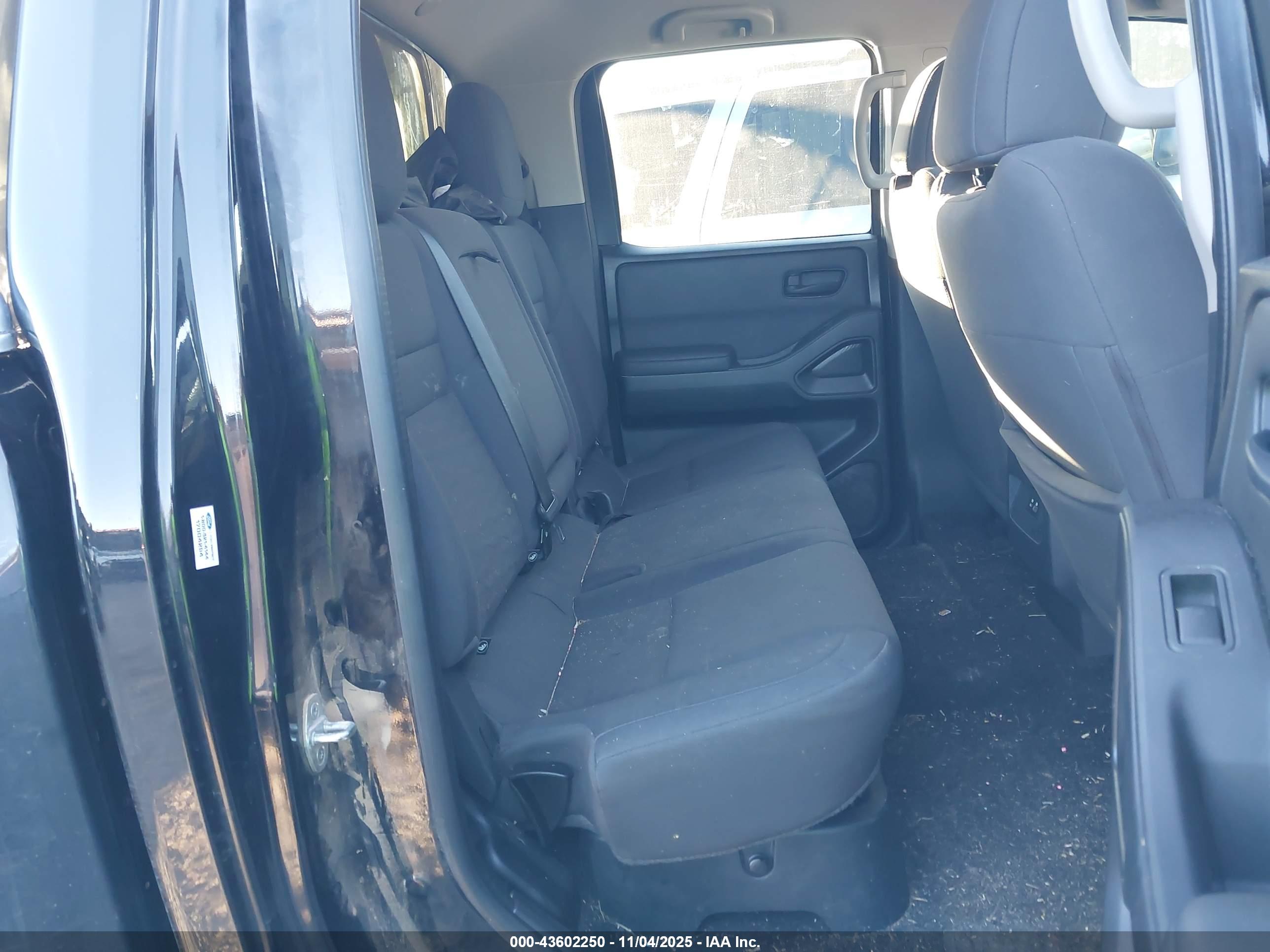 NISSAN FRONTIER image 8