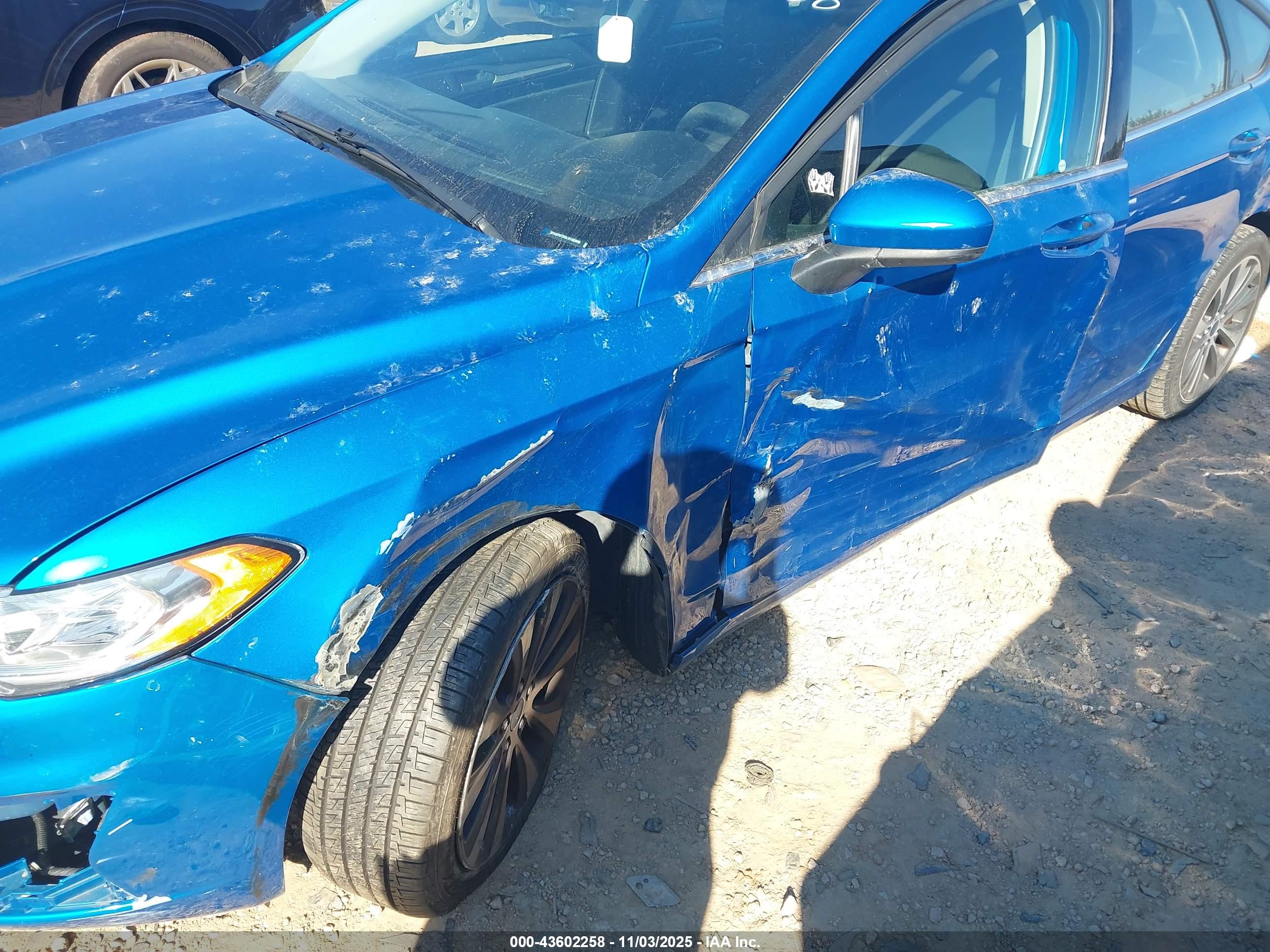 FORD FUSION image 6