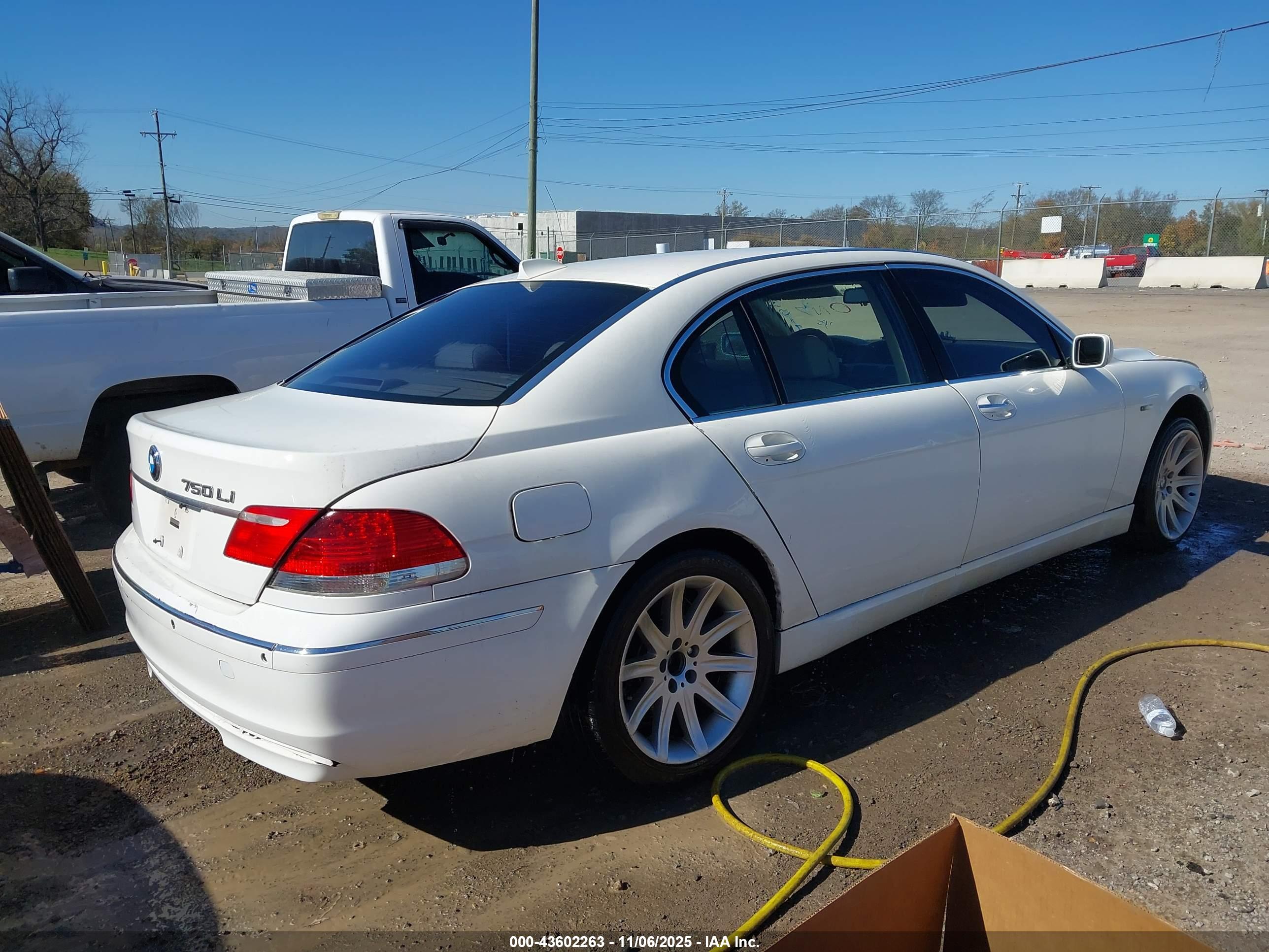 BMW 750LI image 4