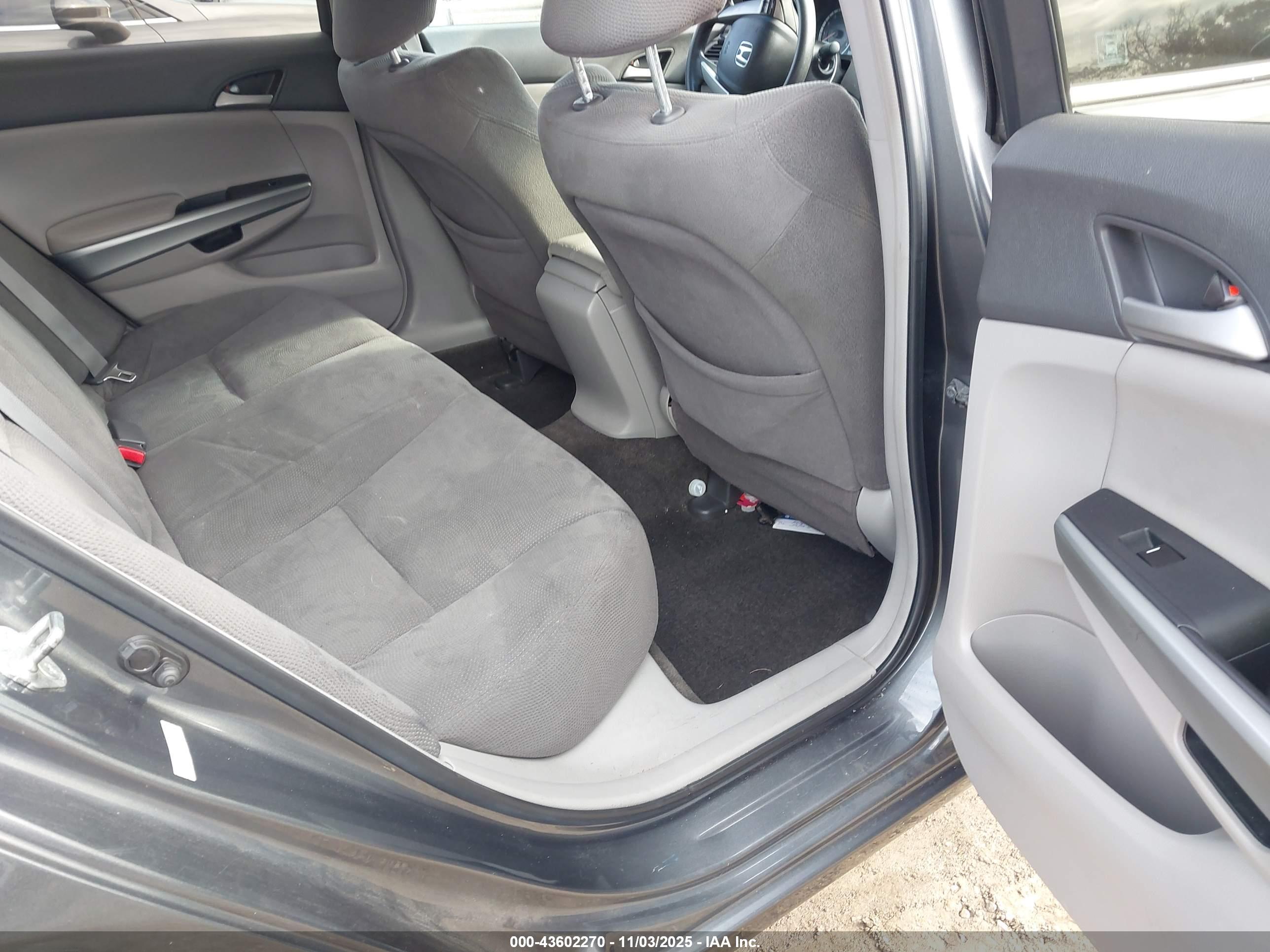 HONDA ACCORD image 8