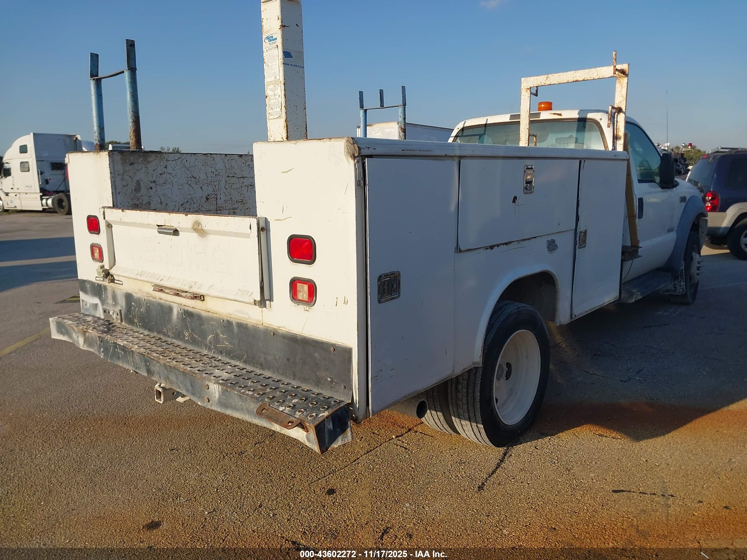 FORD F-450 image 4