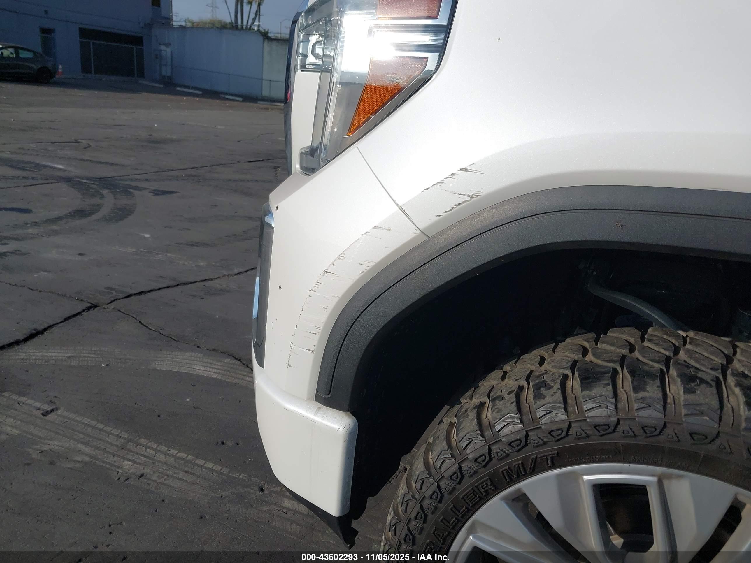 GMC SIERRA image 6