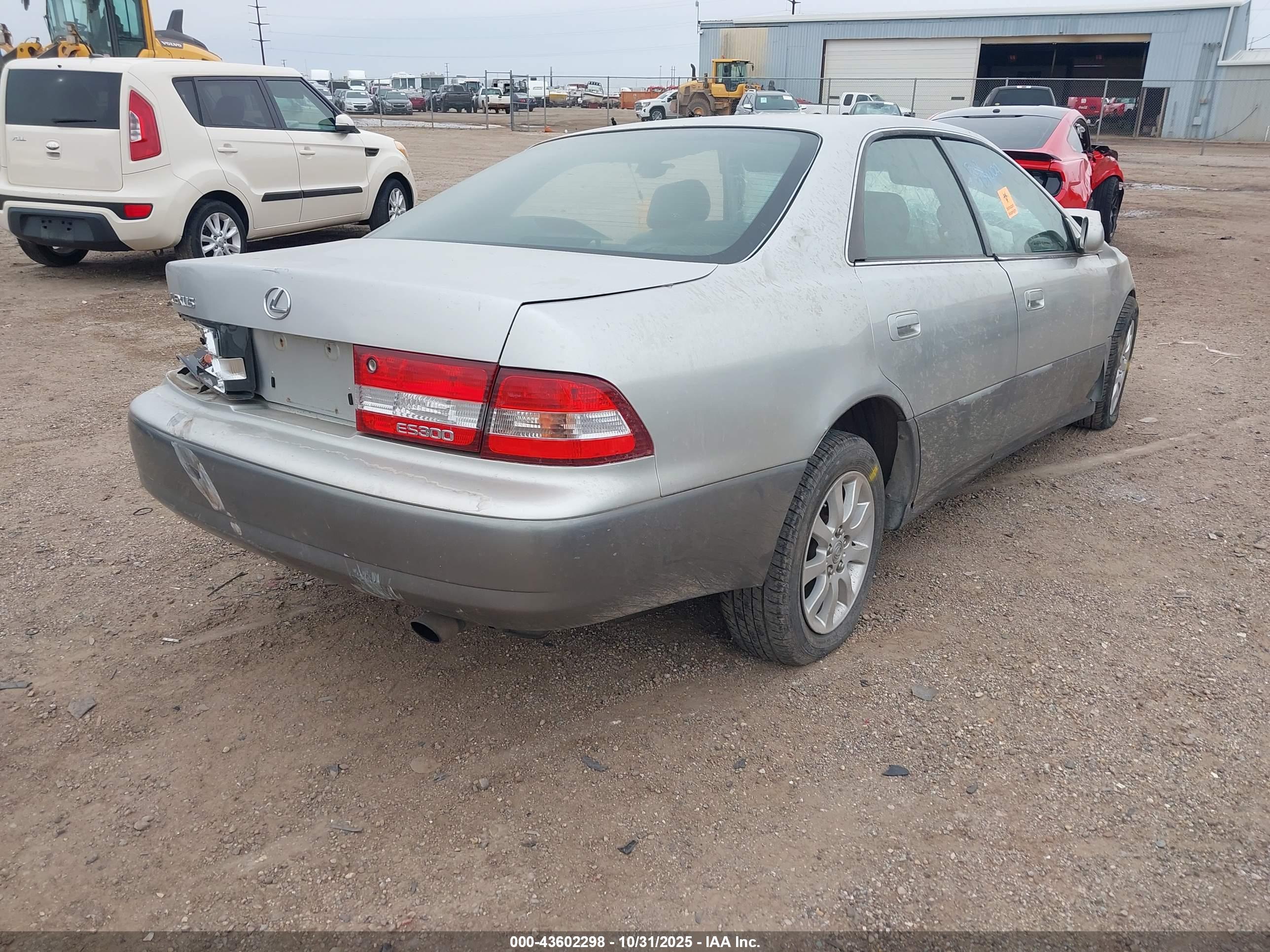 LEXUS ES image 4