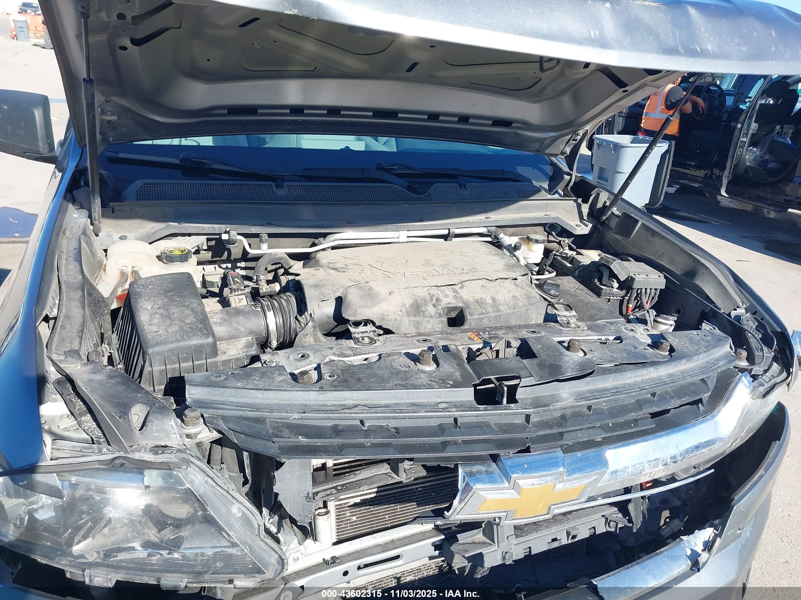 CHEVROLET COLORADO image 10