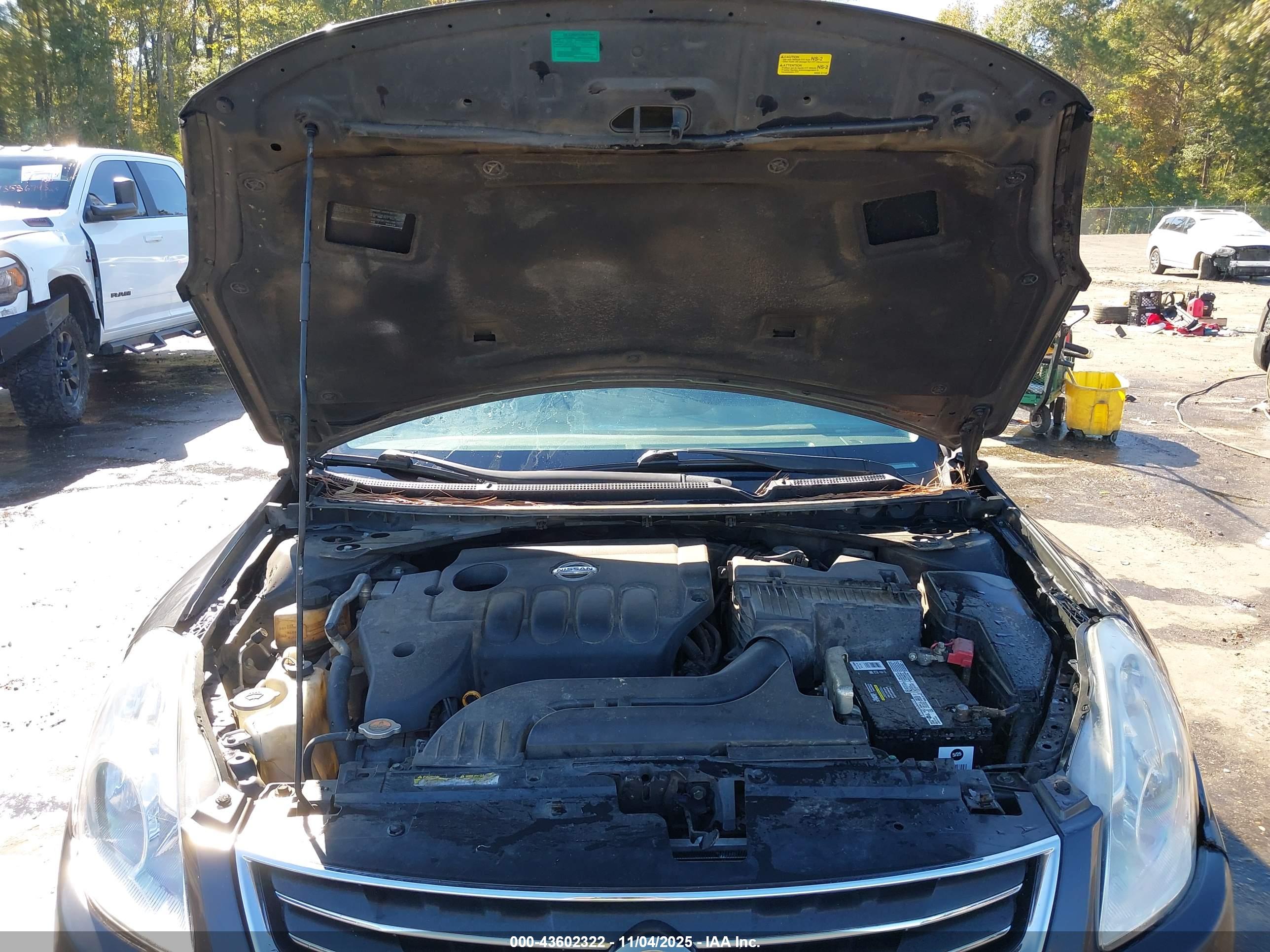 NISSAN ALTIMA image 10