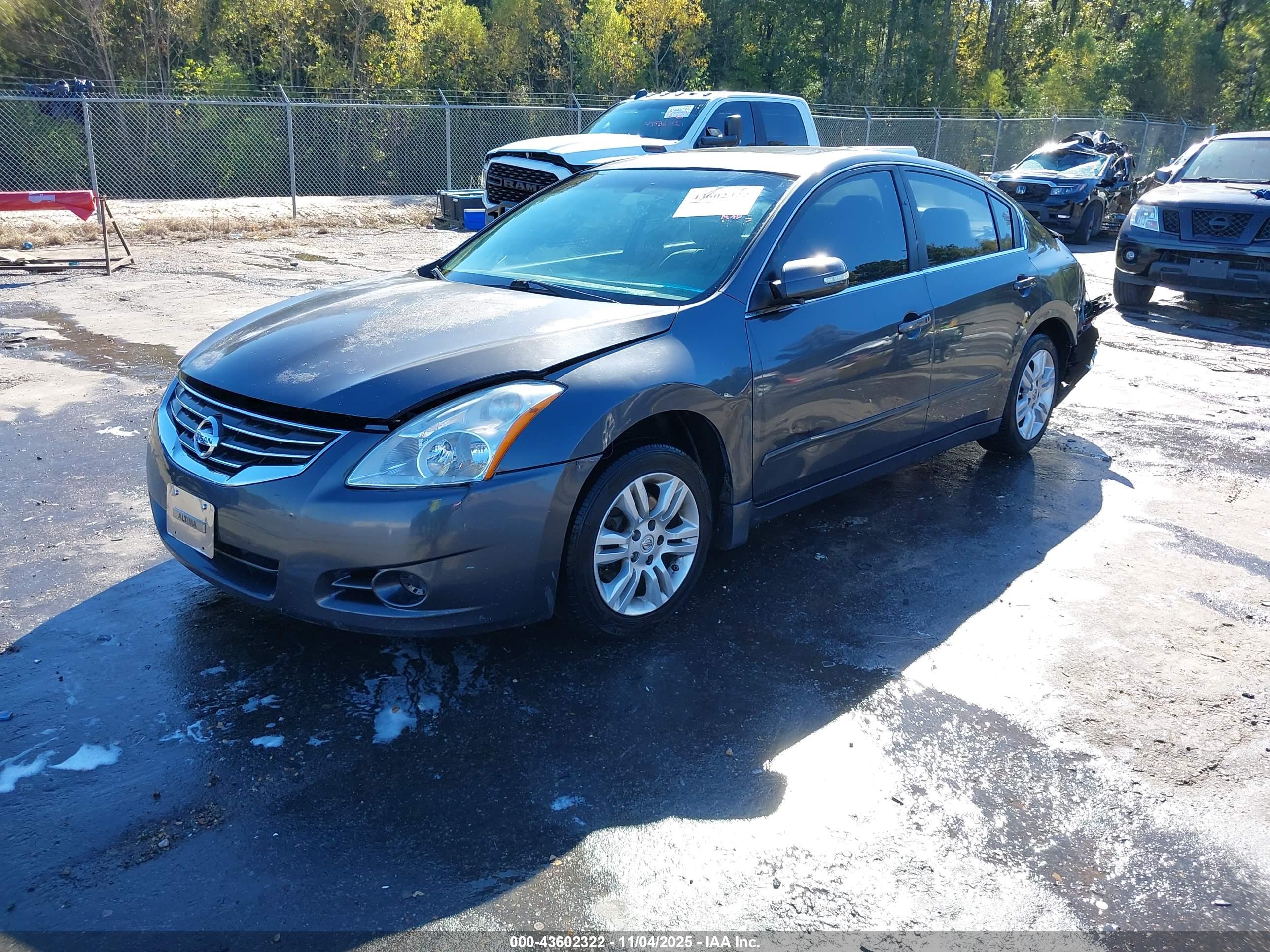 NISSAN ALTIMA image 2