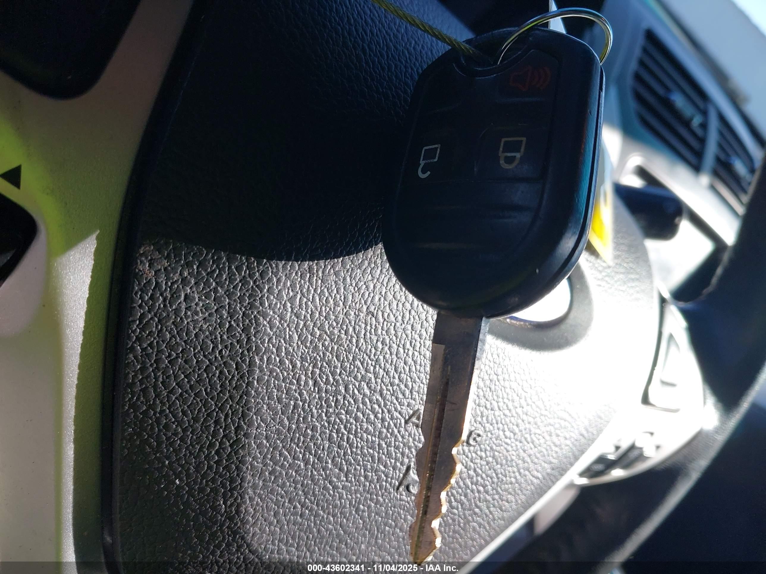 FORD EXPLORER image 11