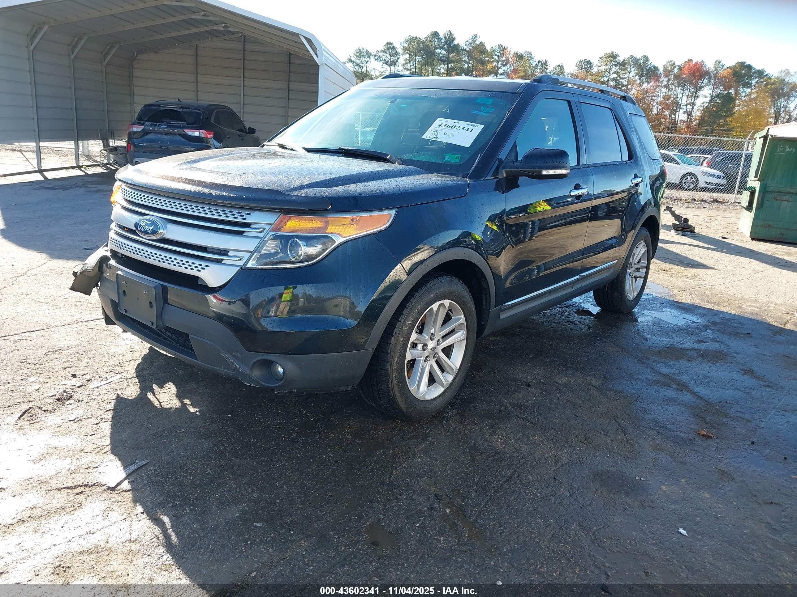 FORD EXPLORER image 2