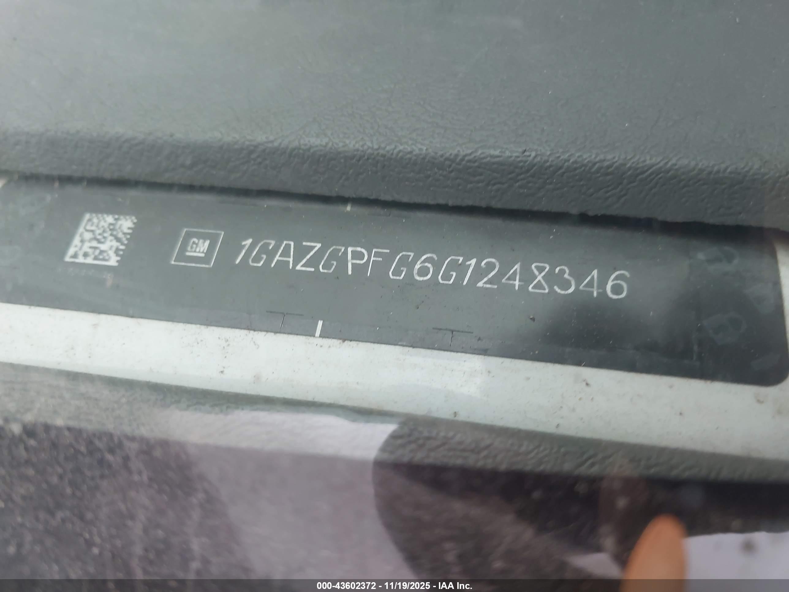 CHEVROLET EXPRESS image 9