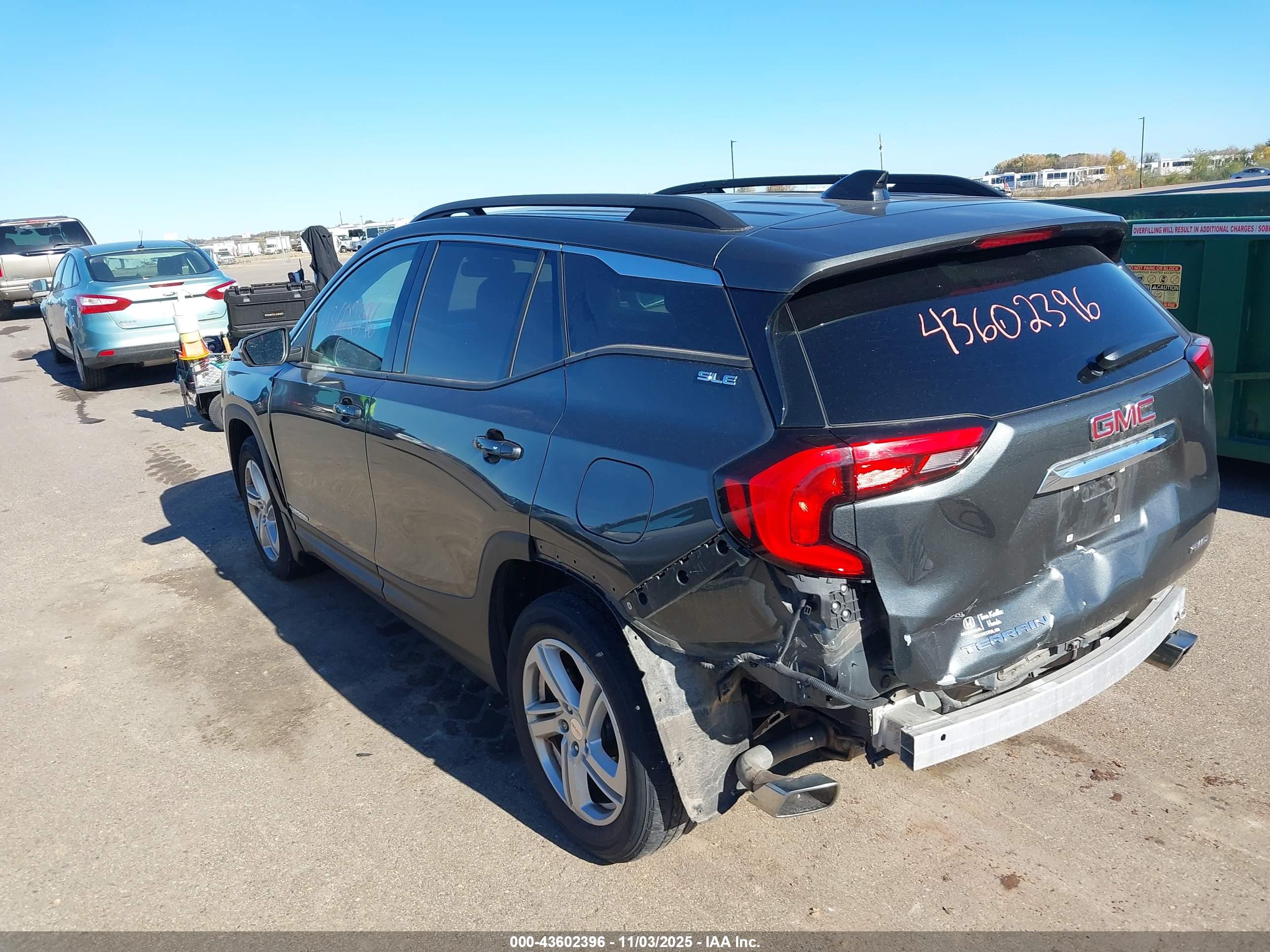GMC TERRAIN image 3