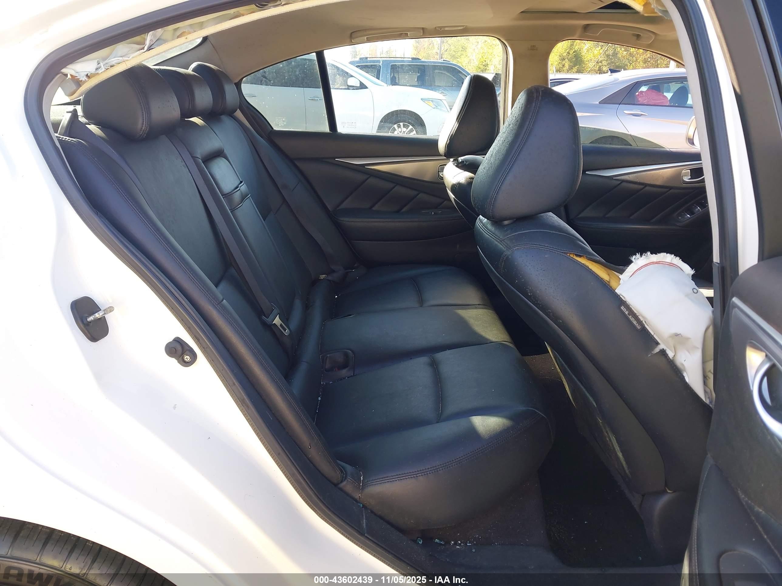INFINITI Q50 image 8