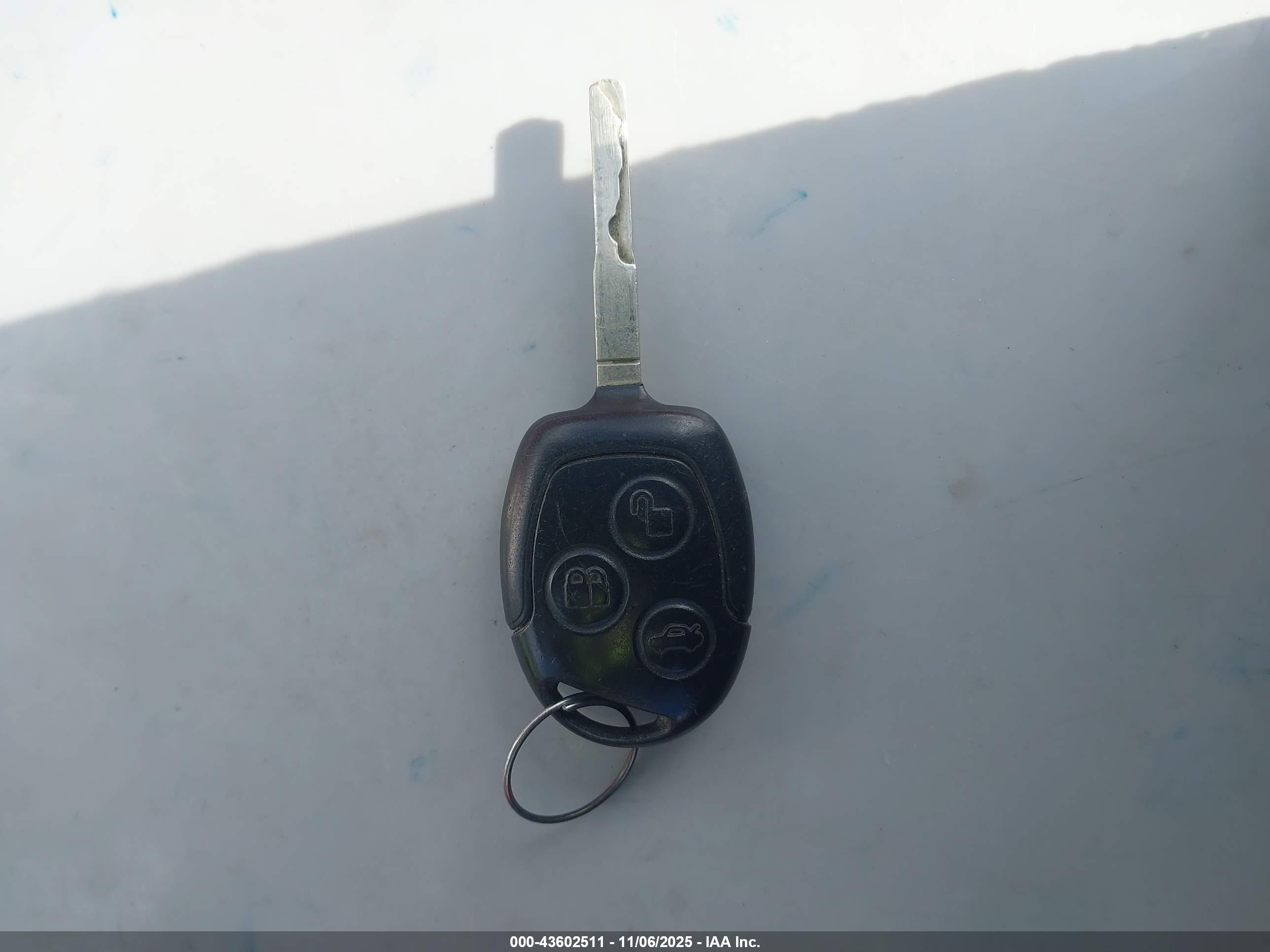 FORD FIESTA image 11
